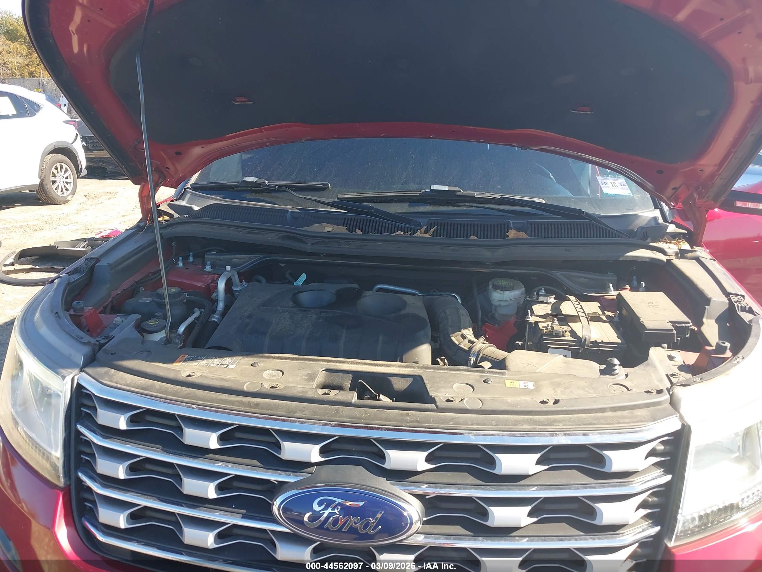 FORD EXPLORER image 10