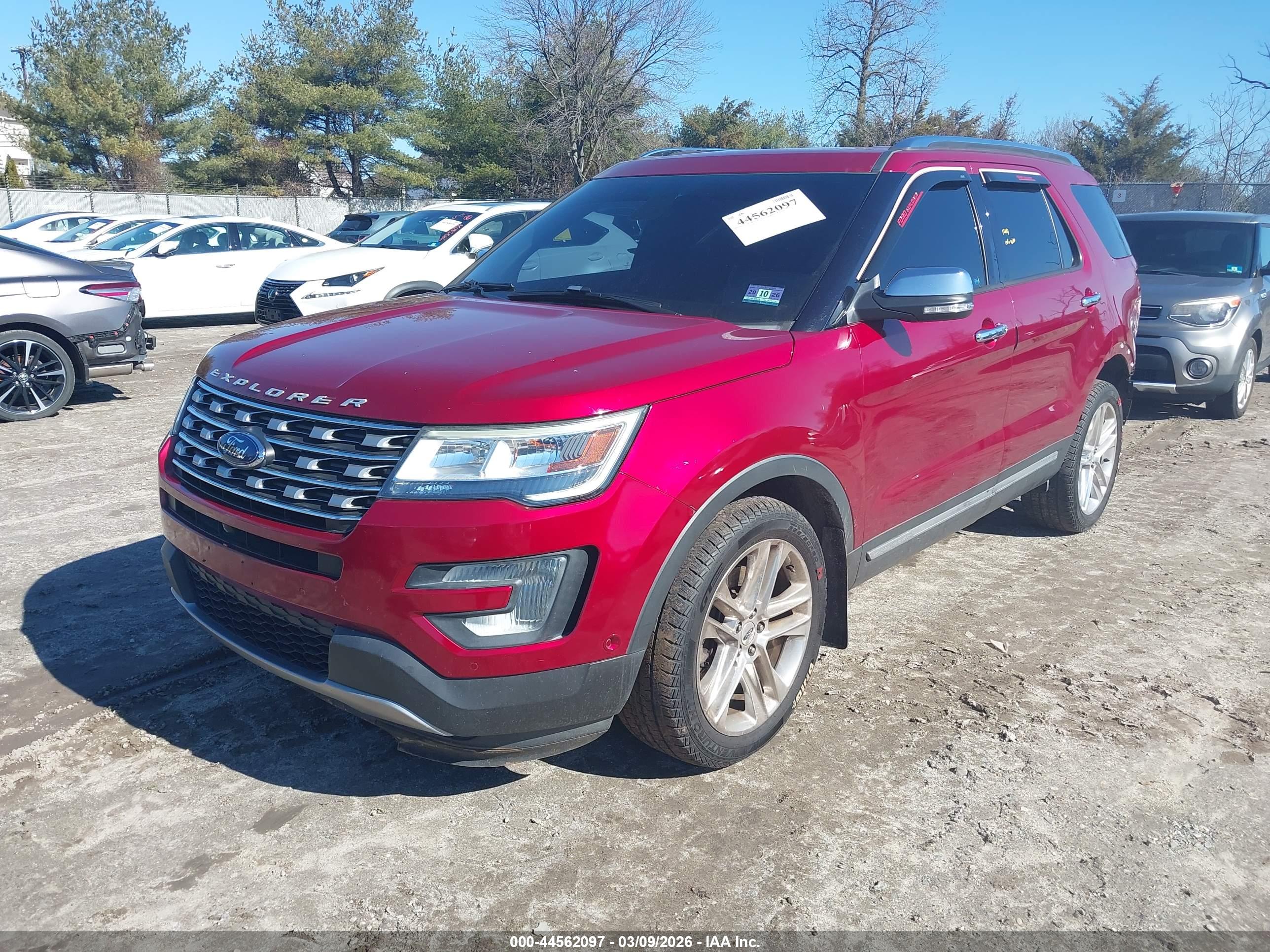 FORD EXPLORER image 2