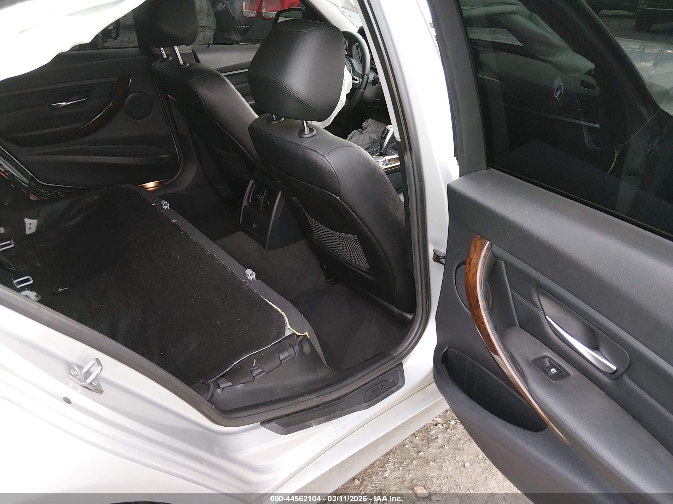 BMW 328I image 8