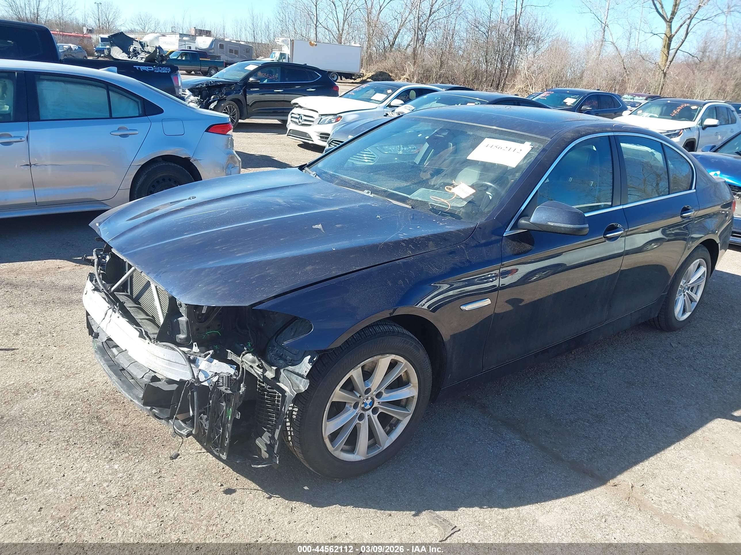 BMW 528I image 2