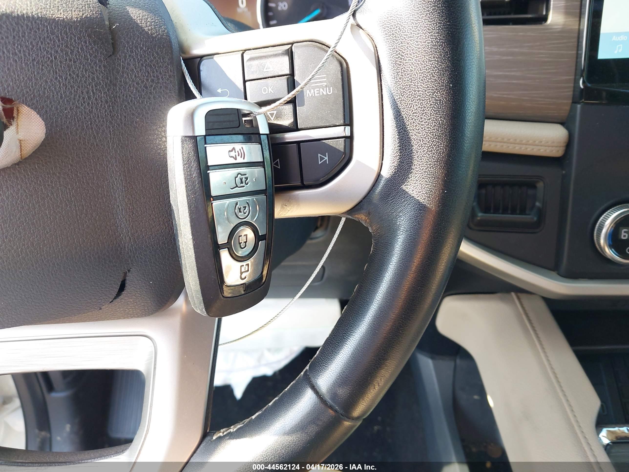 FORD EXPEDITION image 11