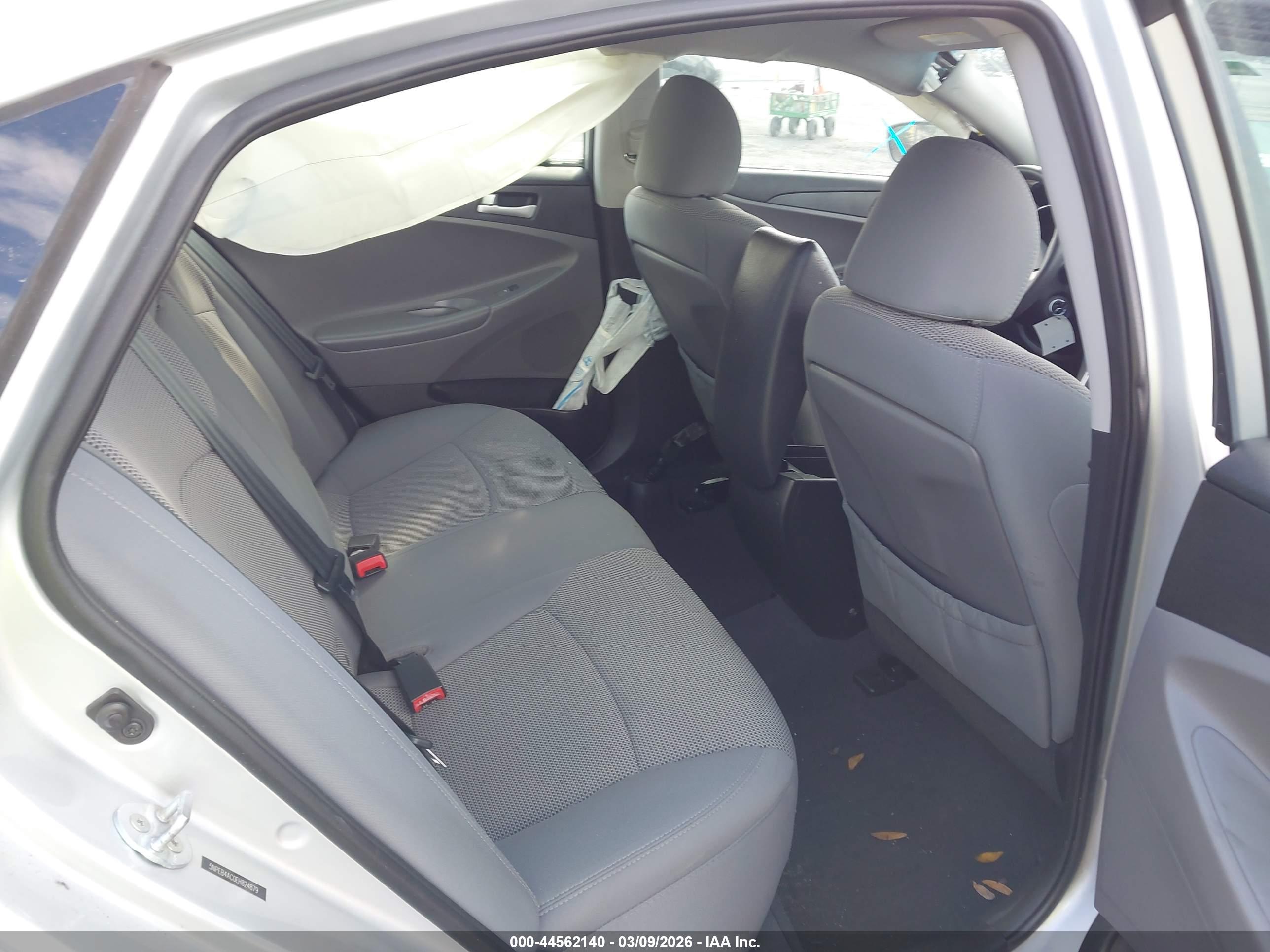 HYUNDAI SONATA image 8