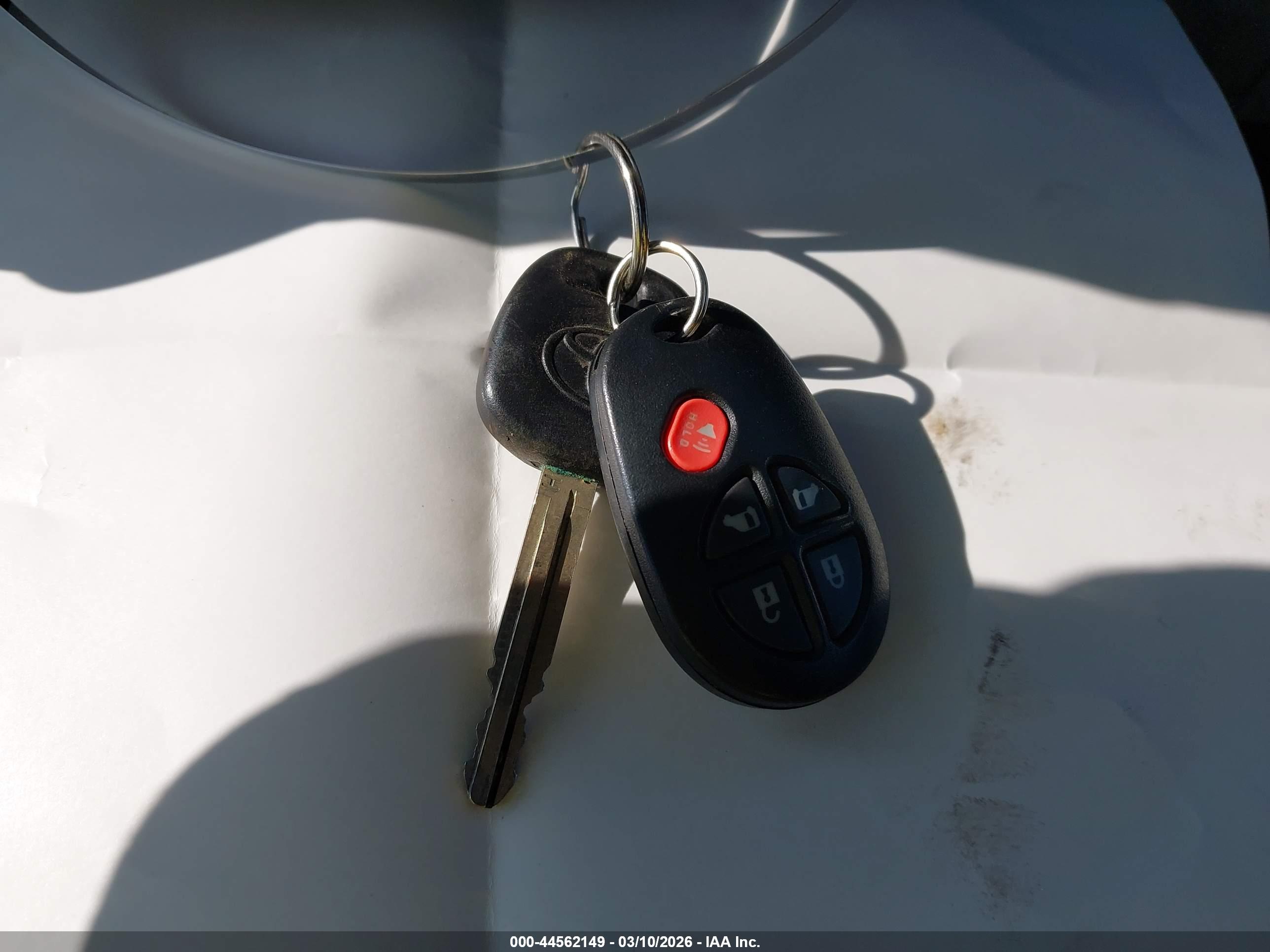 TOYOTA SIENNA image 11