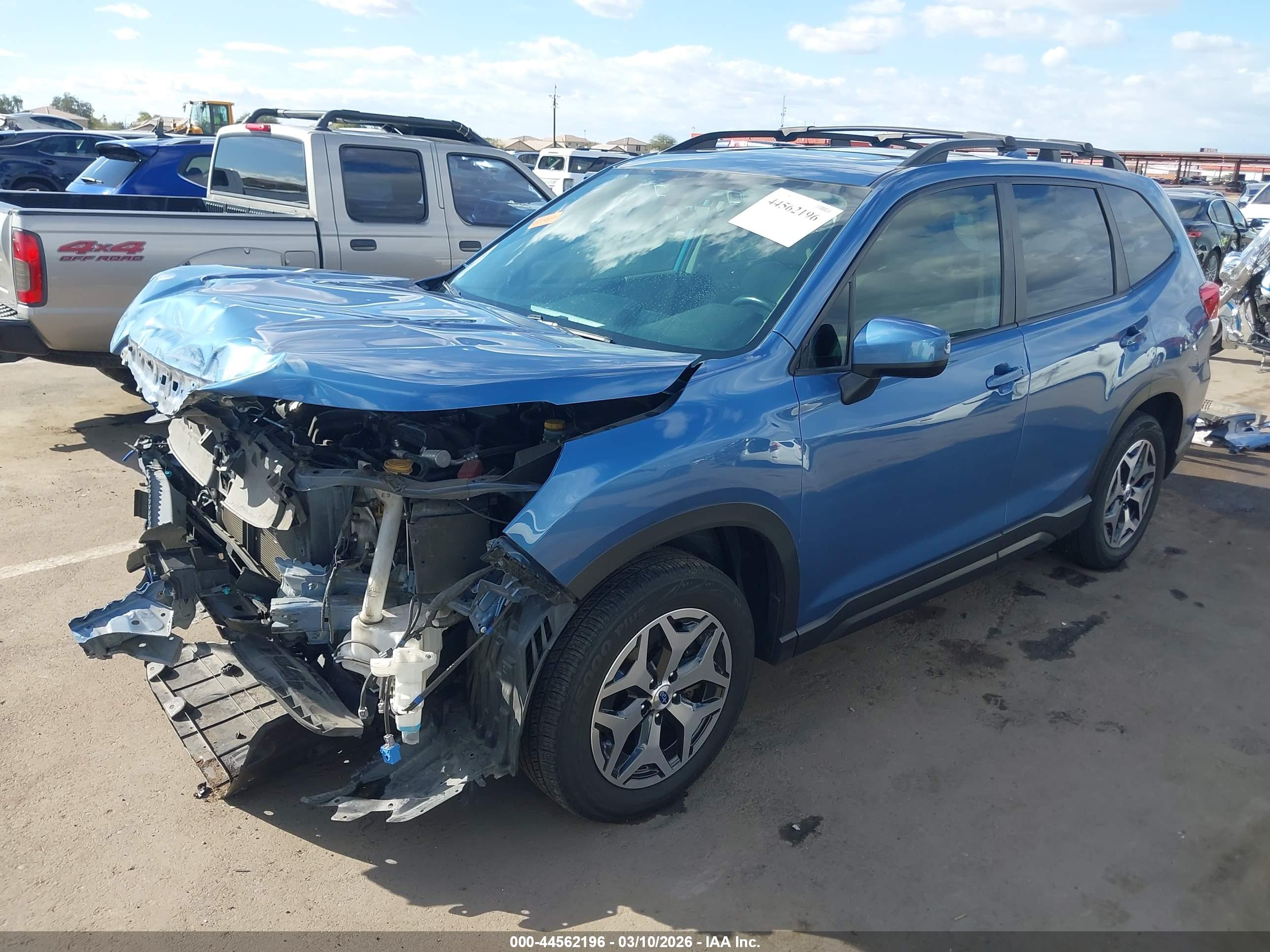 SUBARU FORESTER image 2