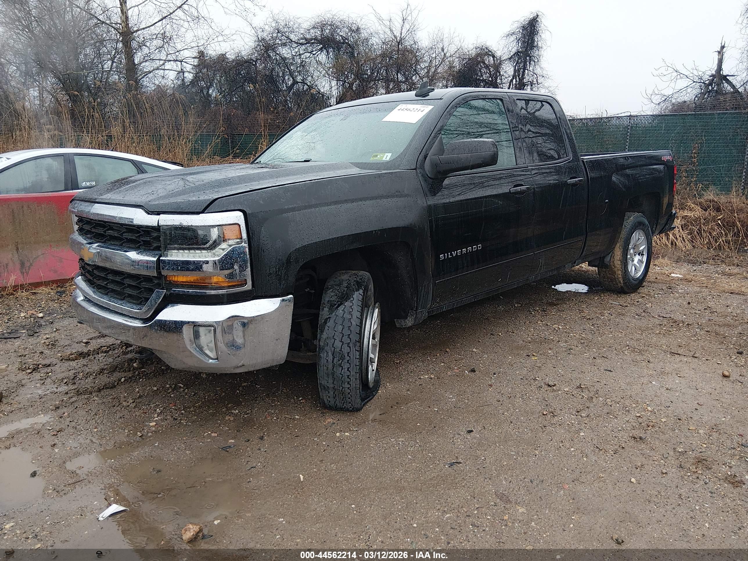 CHEVROLET SILVERADO image 2