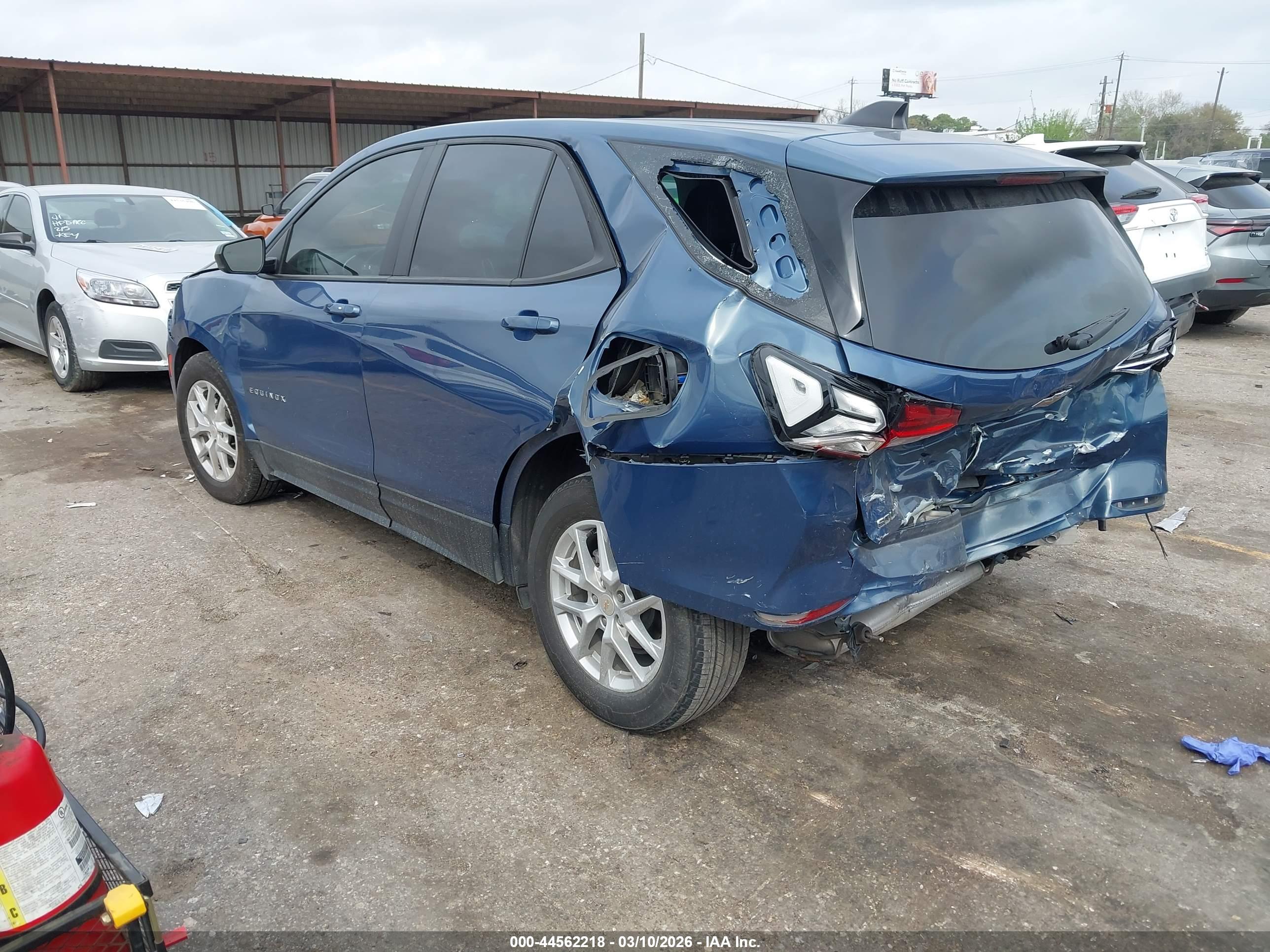 CHEVROLET EQUINOX image 3