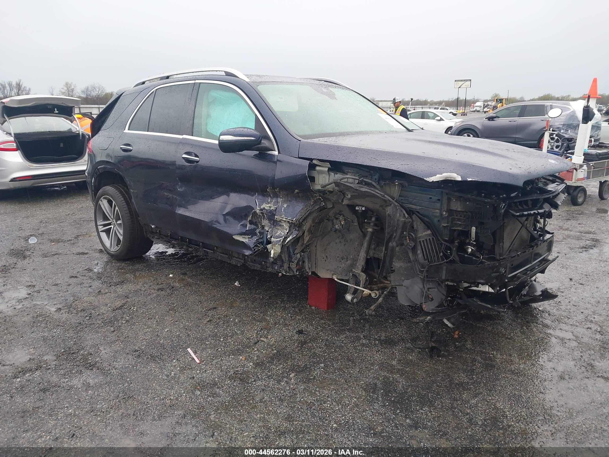 MERCEDES-BENZ GLE image 6