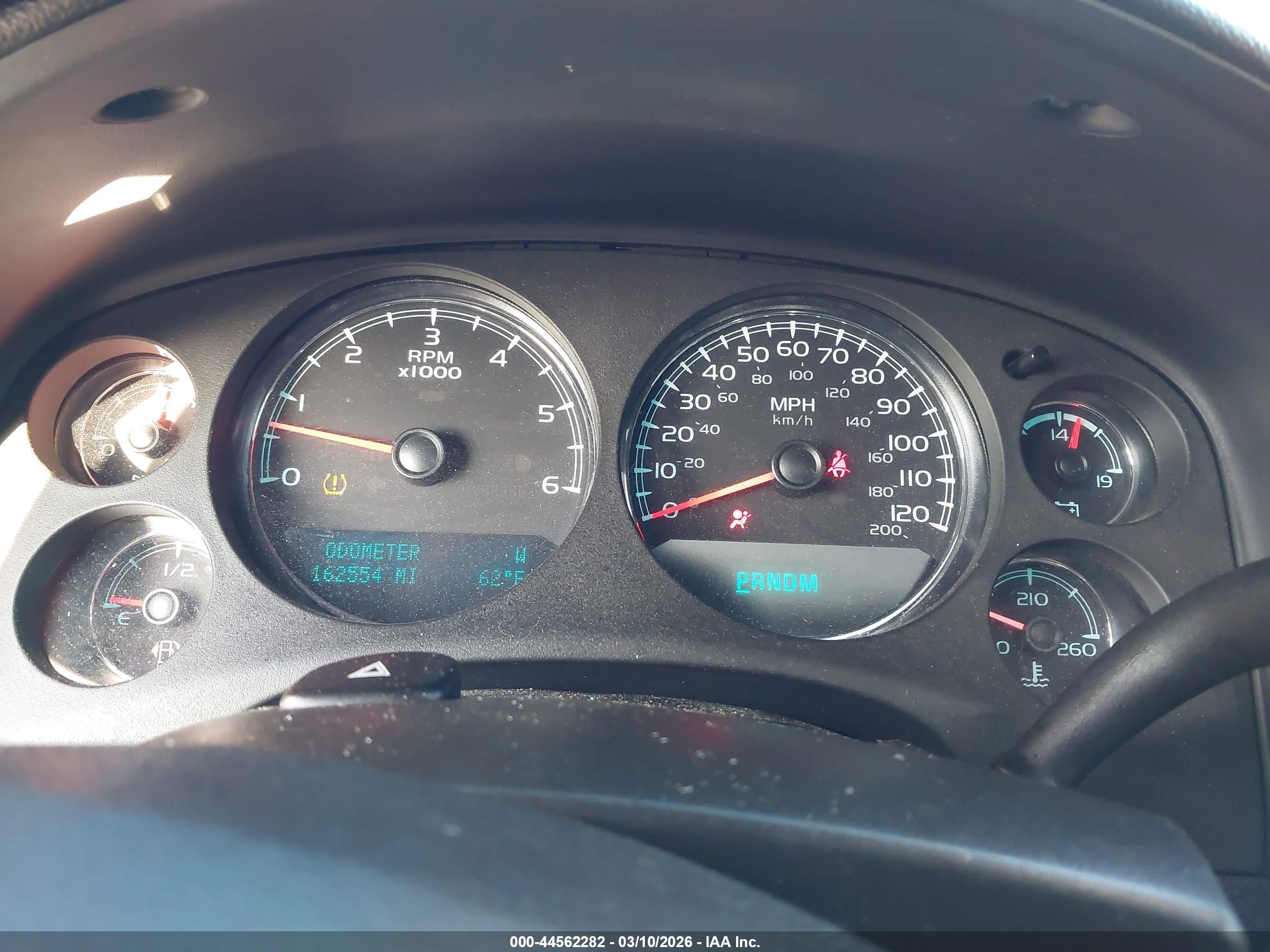 GMC YUKON image 7