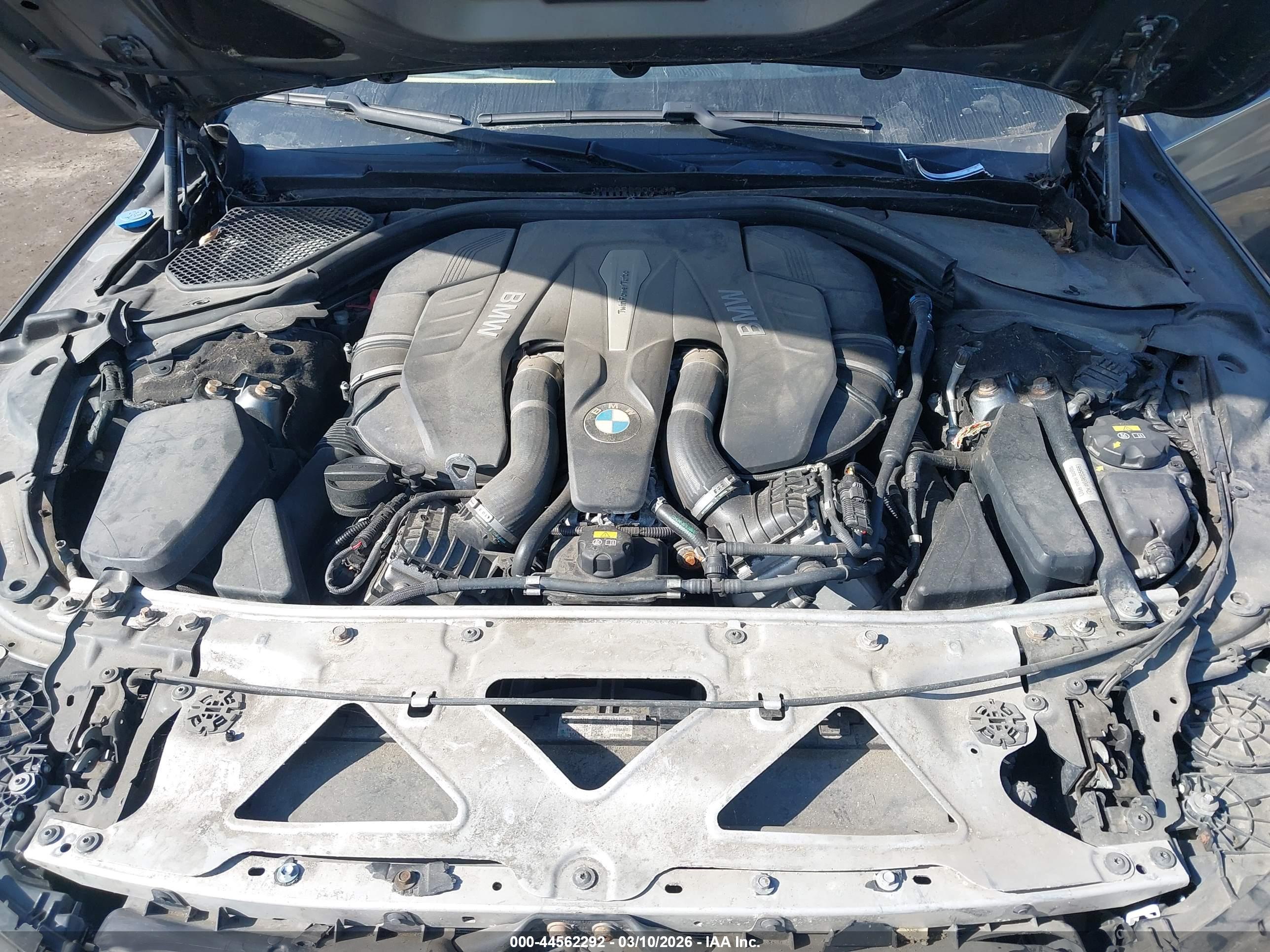 BMW 750I image 10