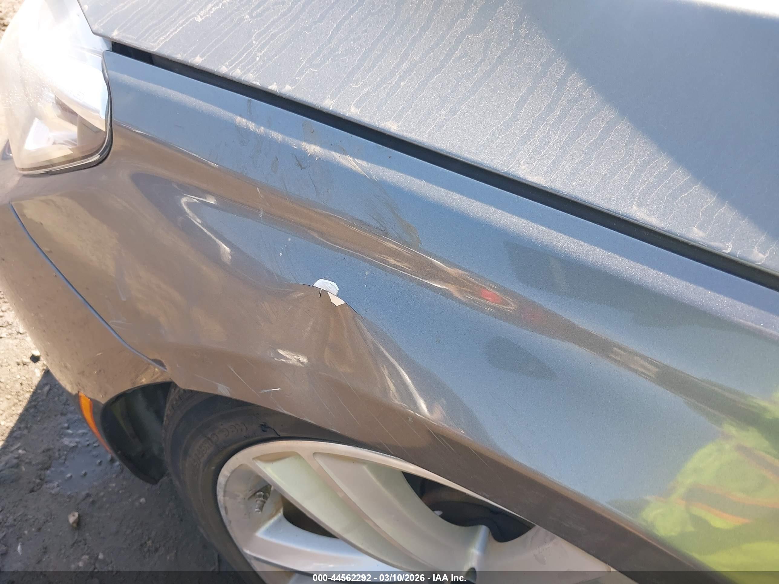 BMW 750I image 6