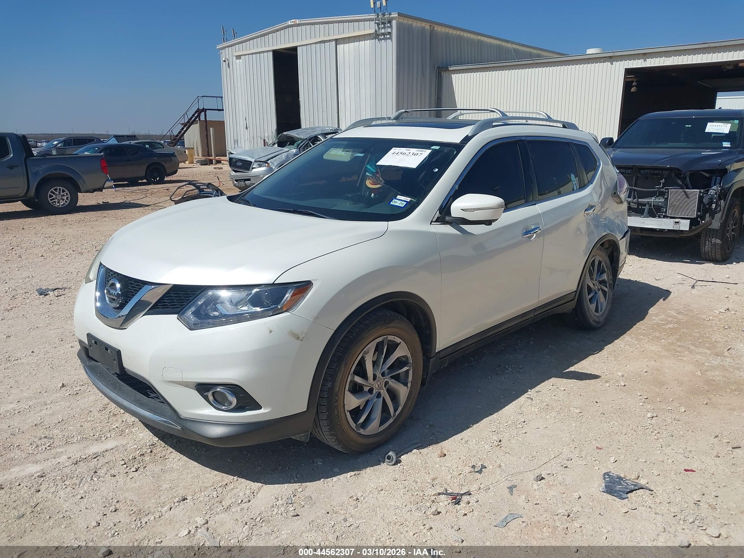 NISSAN ROGUE image 2