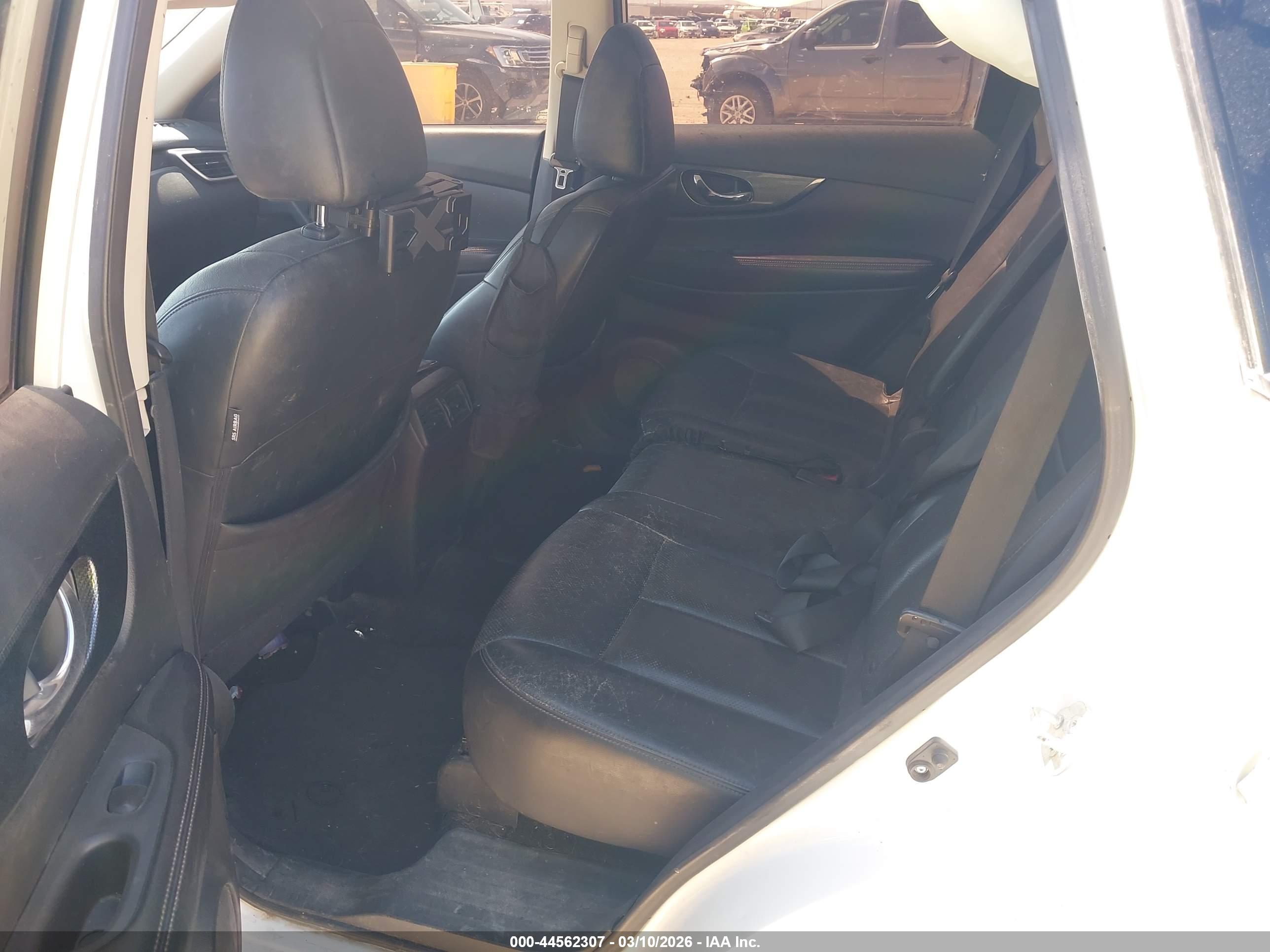NISSAN ROGUE image 8