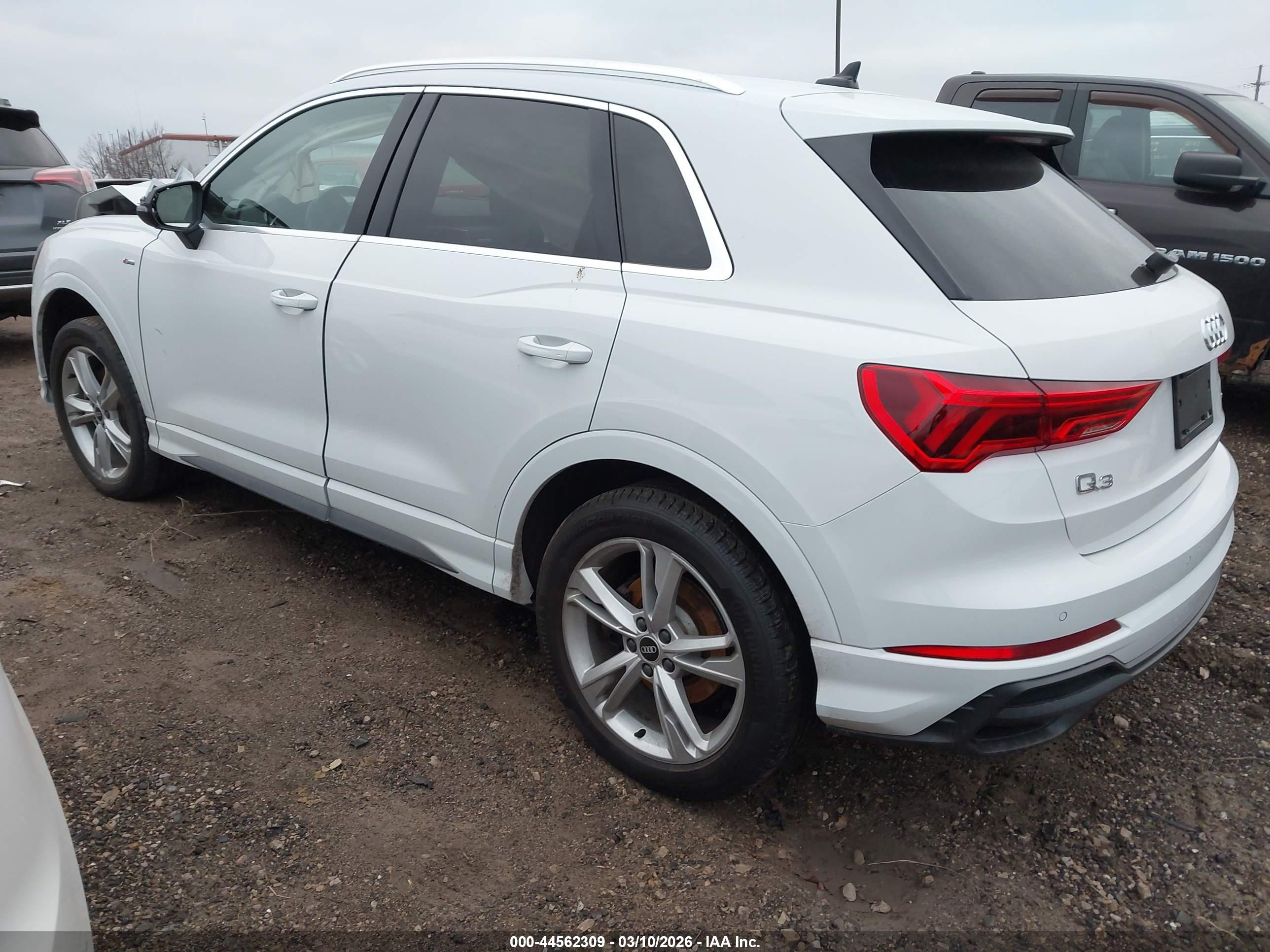 AUDI Q3 image 3
