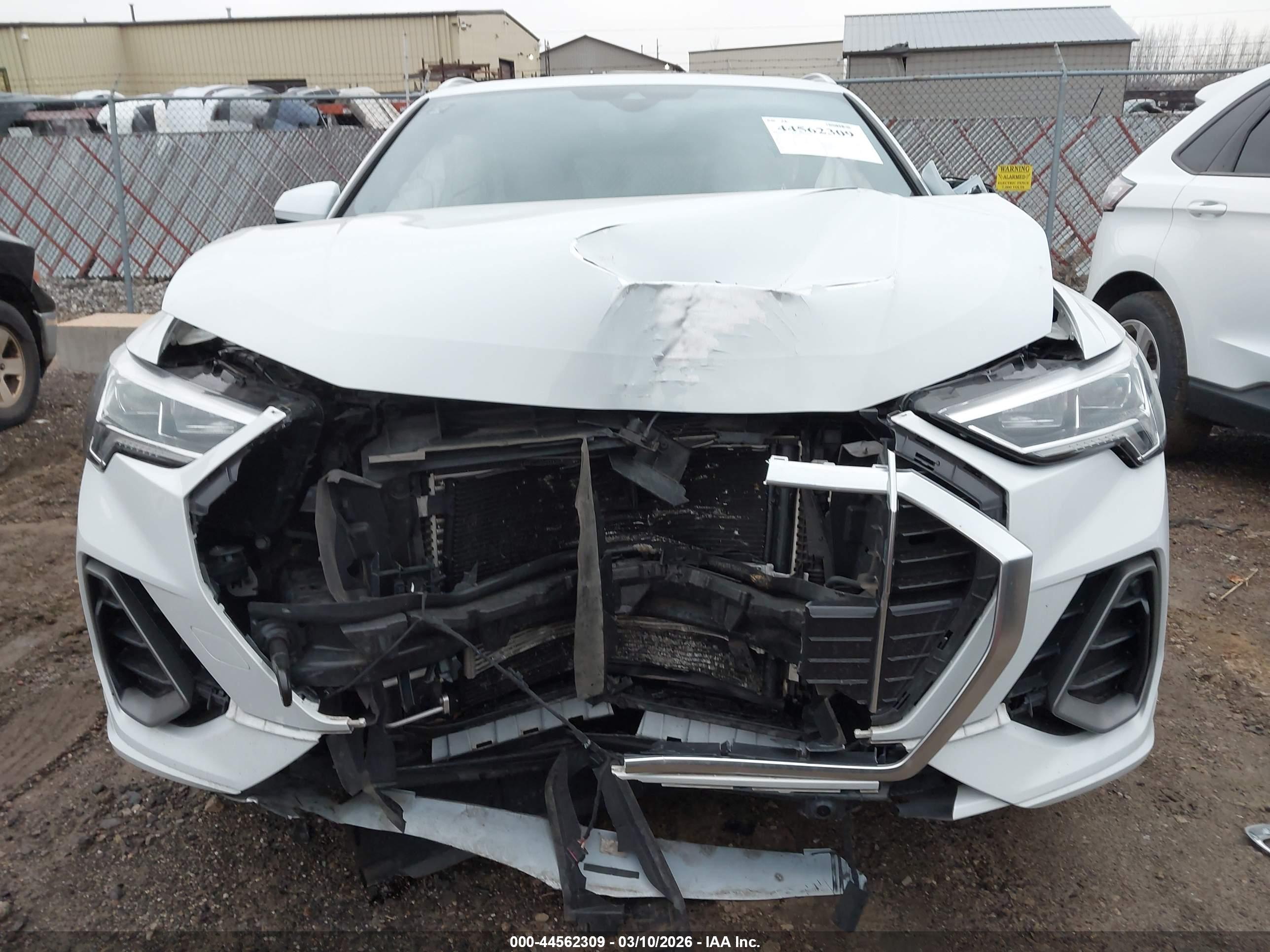 AUDI Q3 image 6