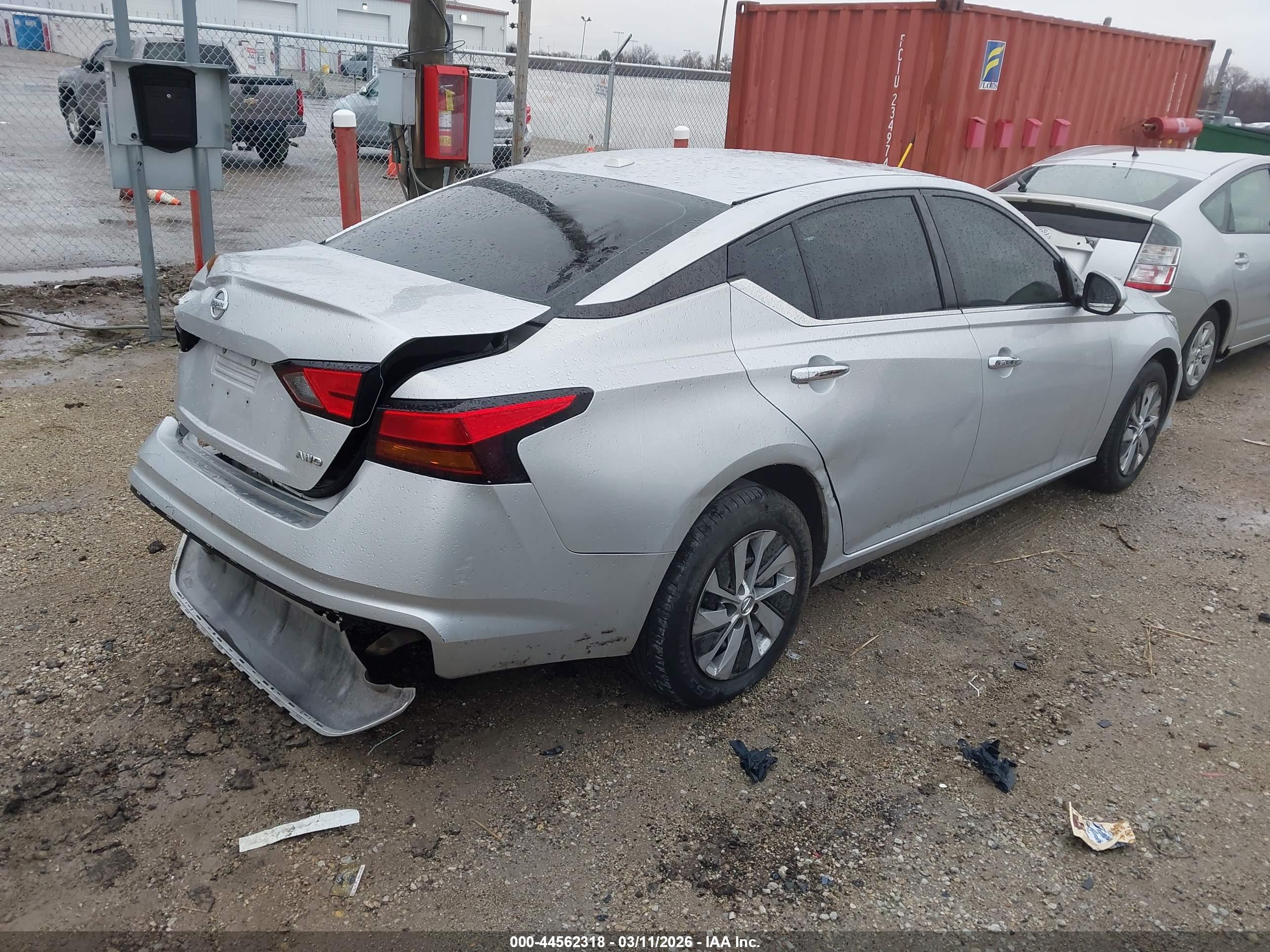NISSAN ALTIMA image 4