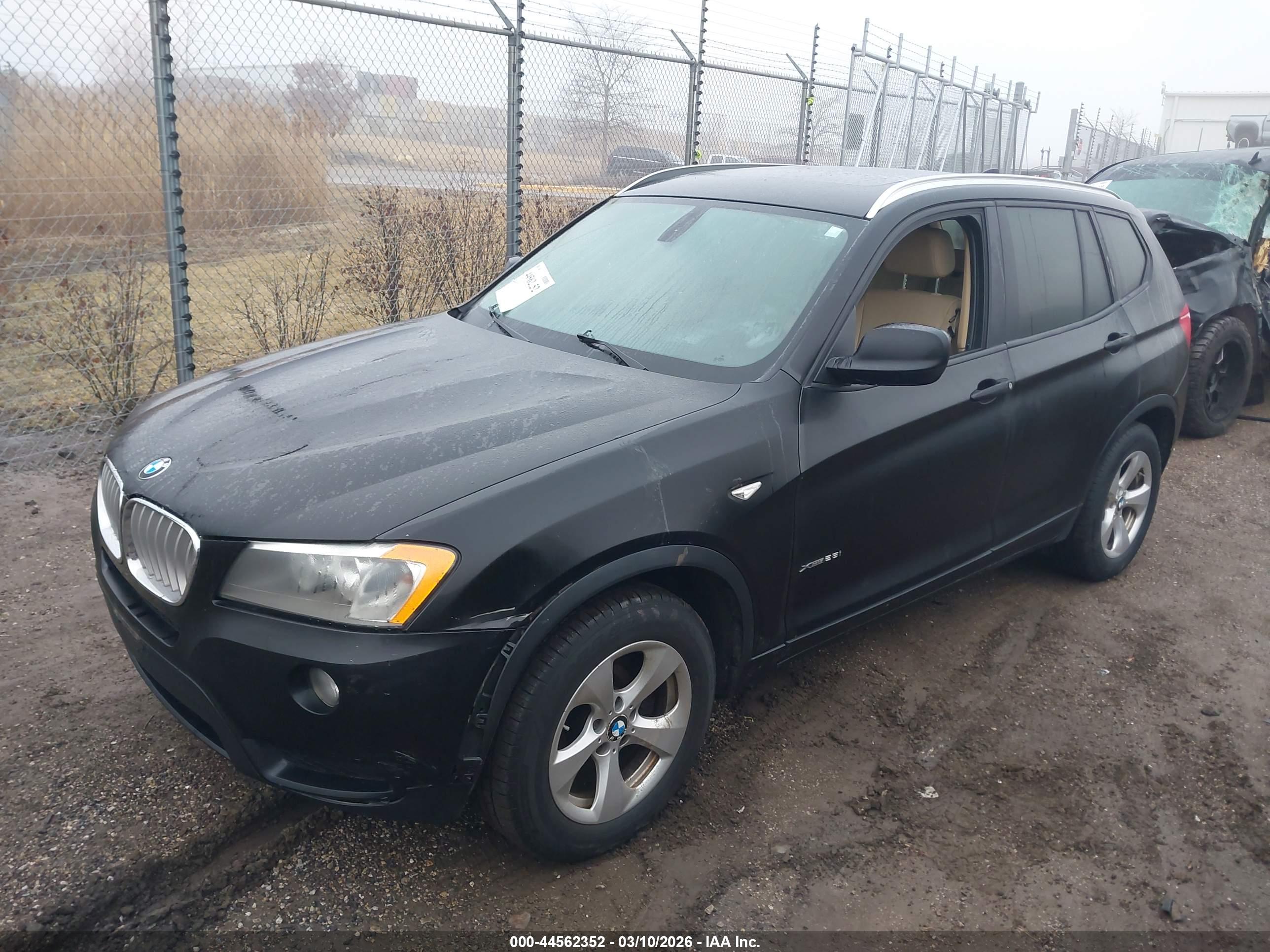 BMW X3 image 2
