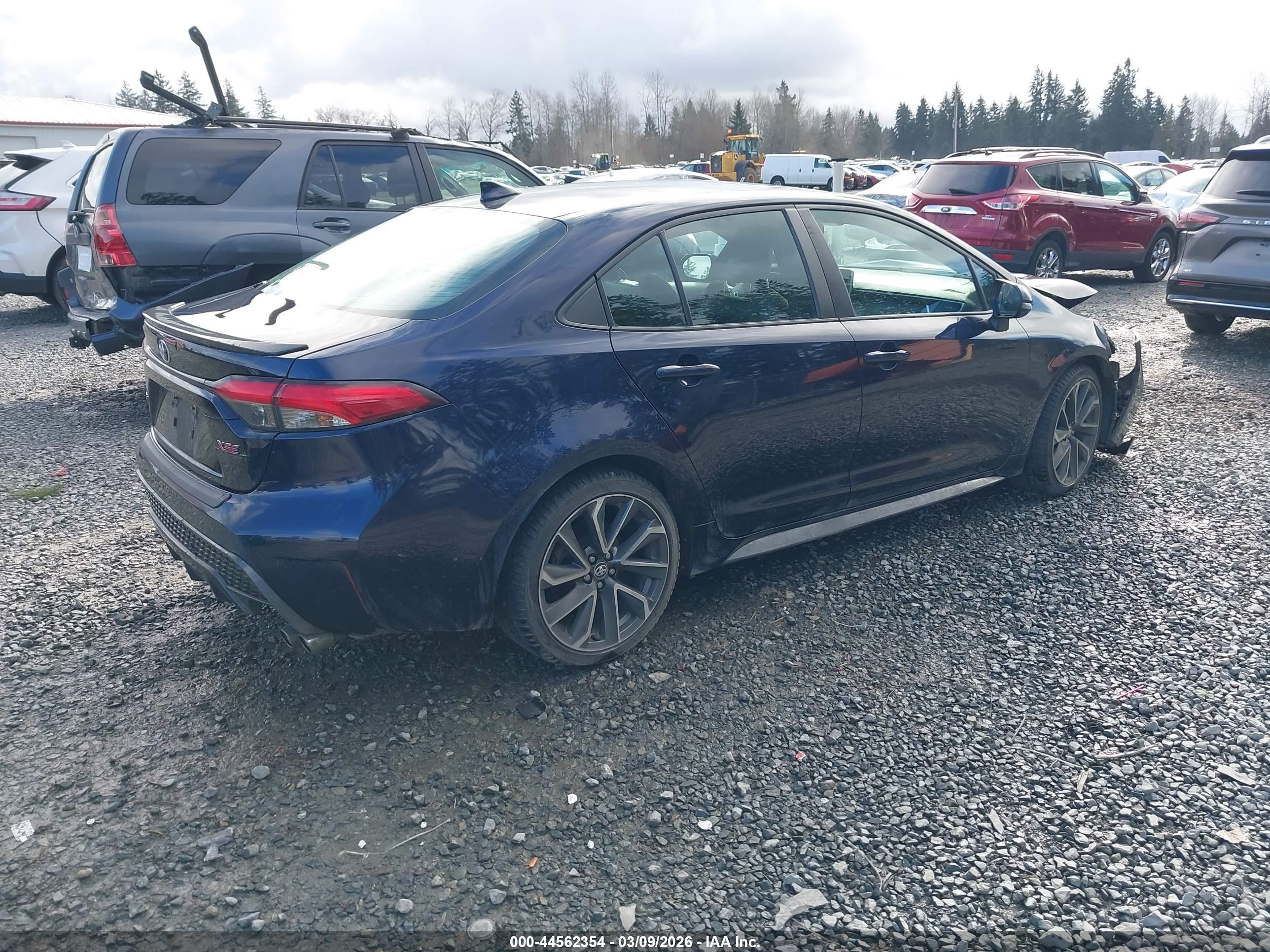 TOYOTA COROLLA image 4