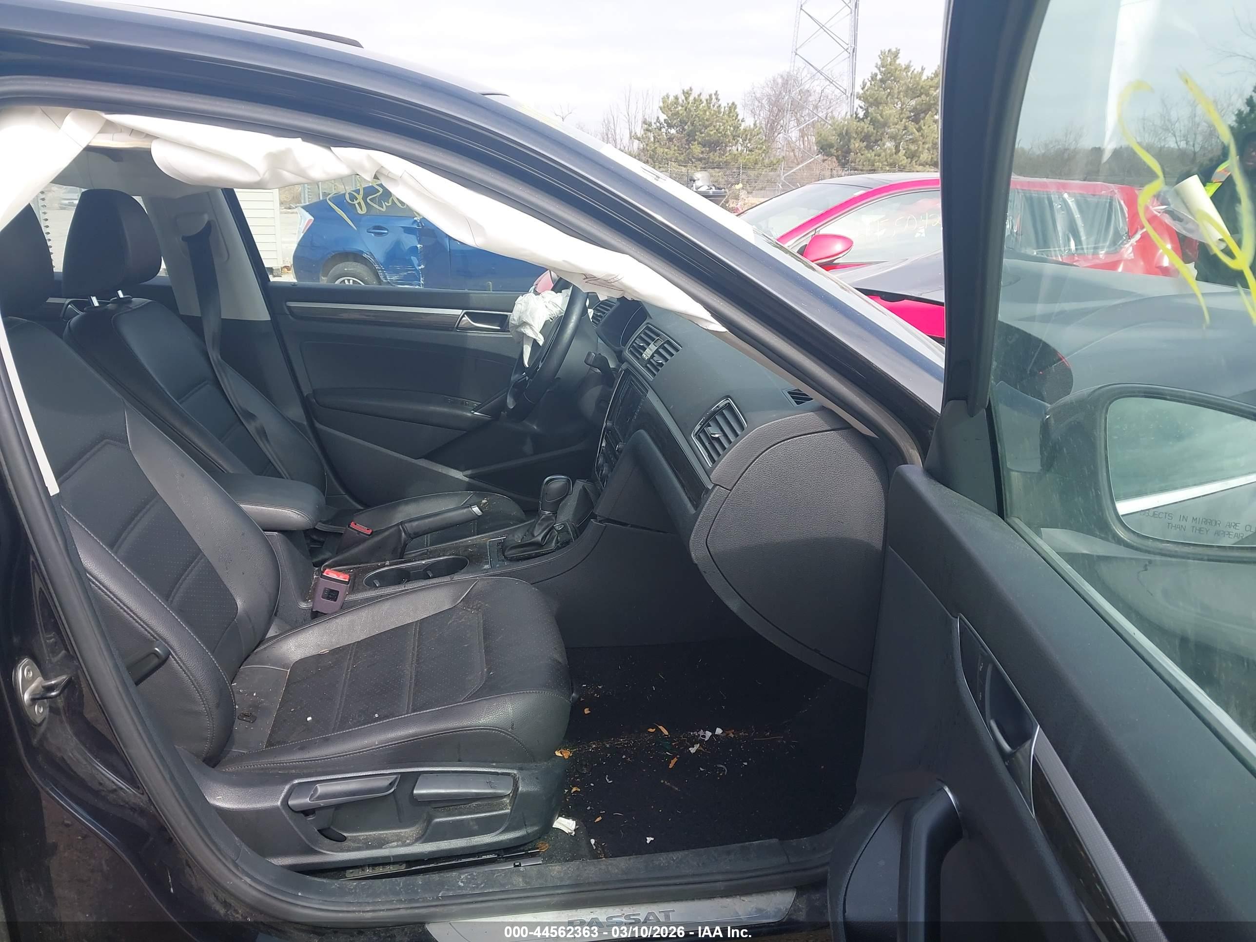 VOLKSWAGEN PASSAT image 5