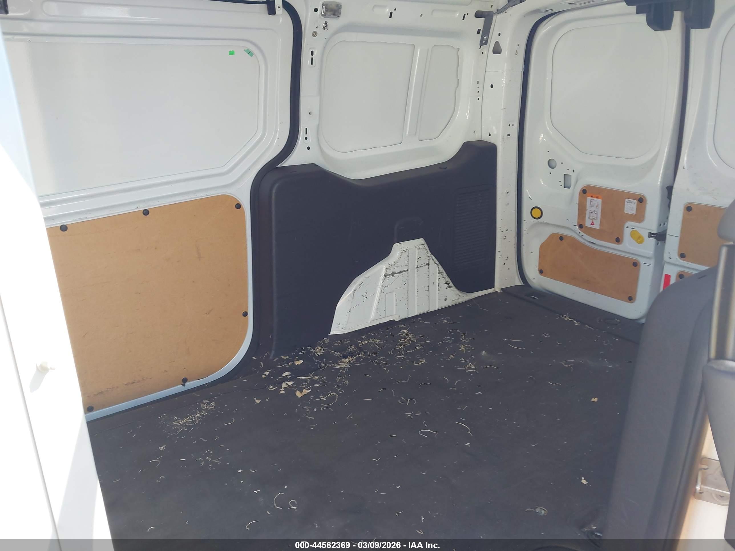 FORD TRANSIT image 8
