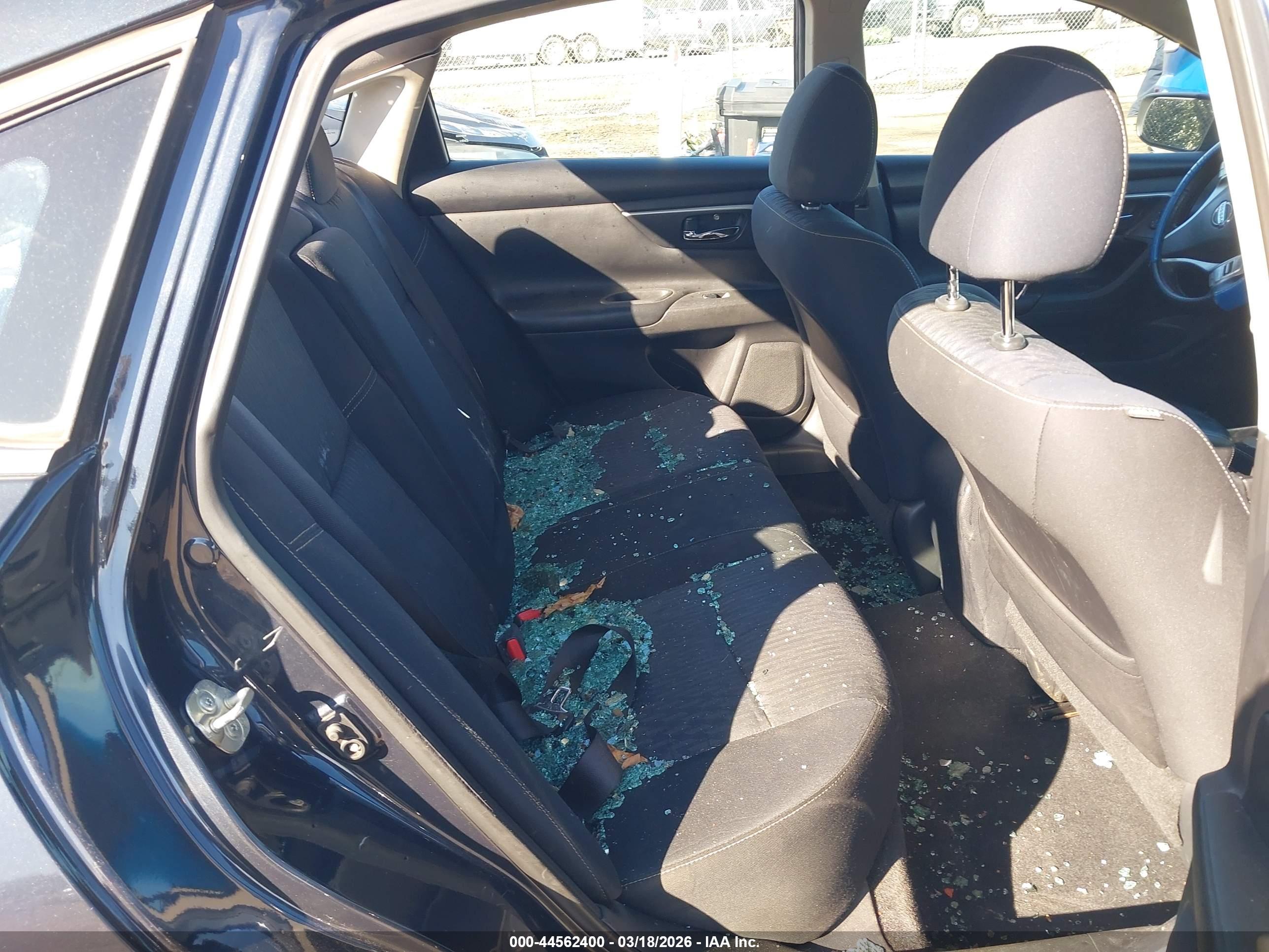 NISSAN ALTIMA image 8