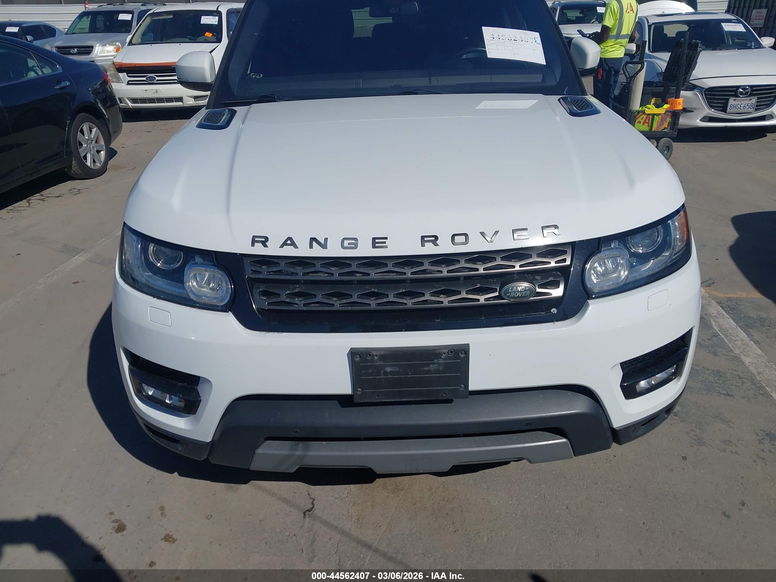 LAND ROVER image 6