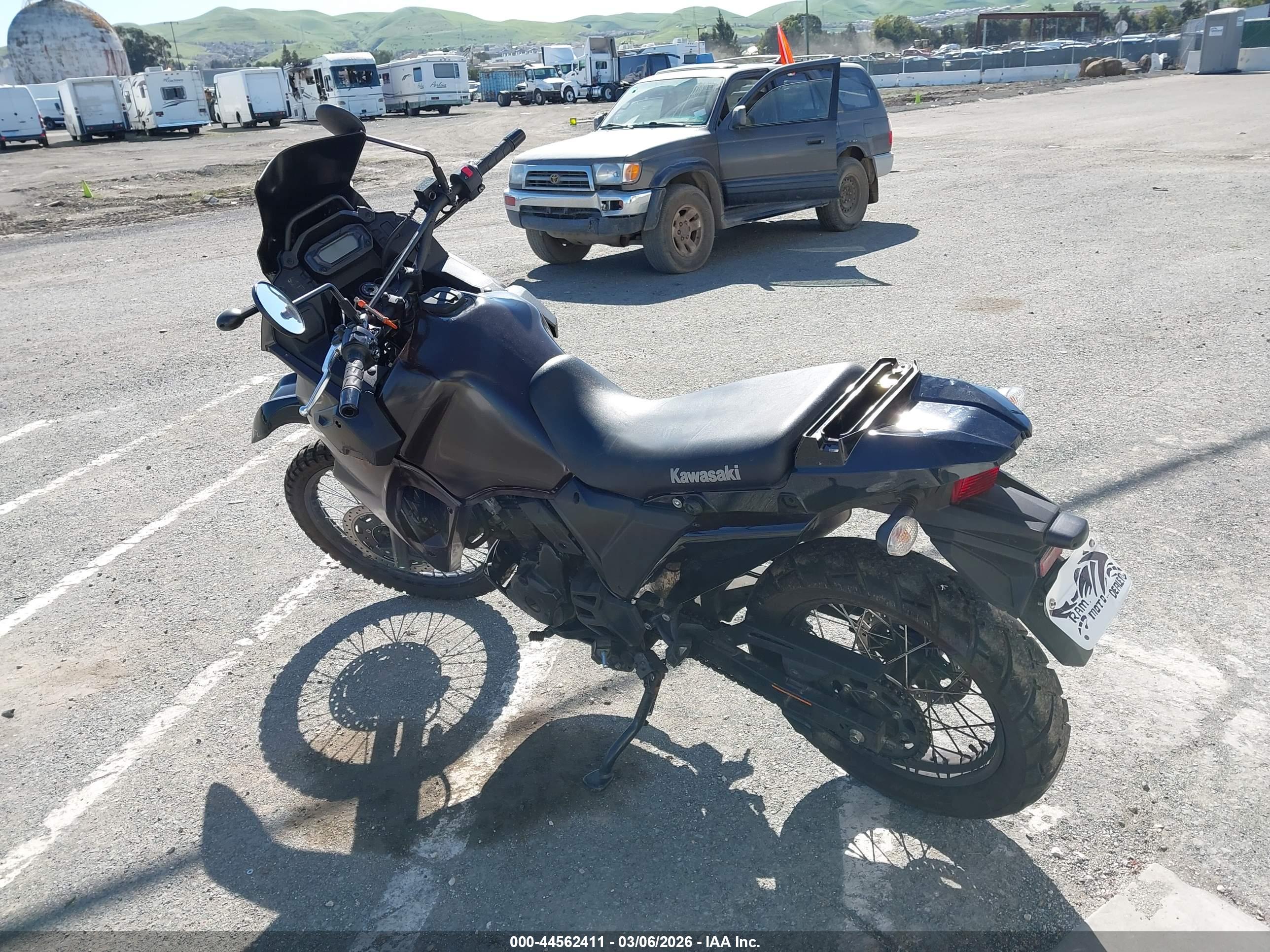 KAWASAKI KL650 image 3
