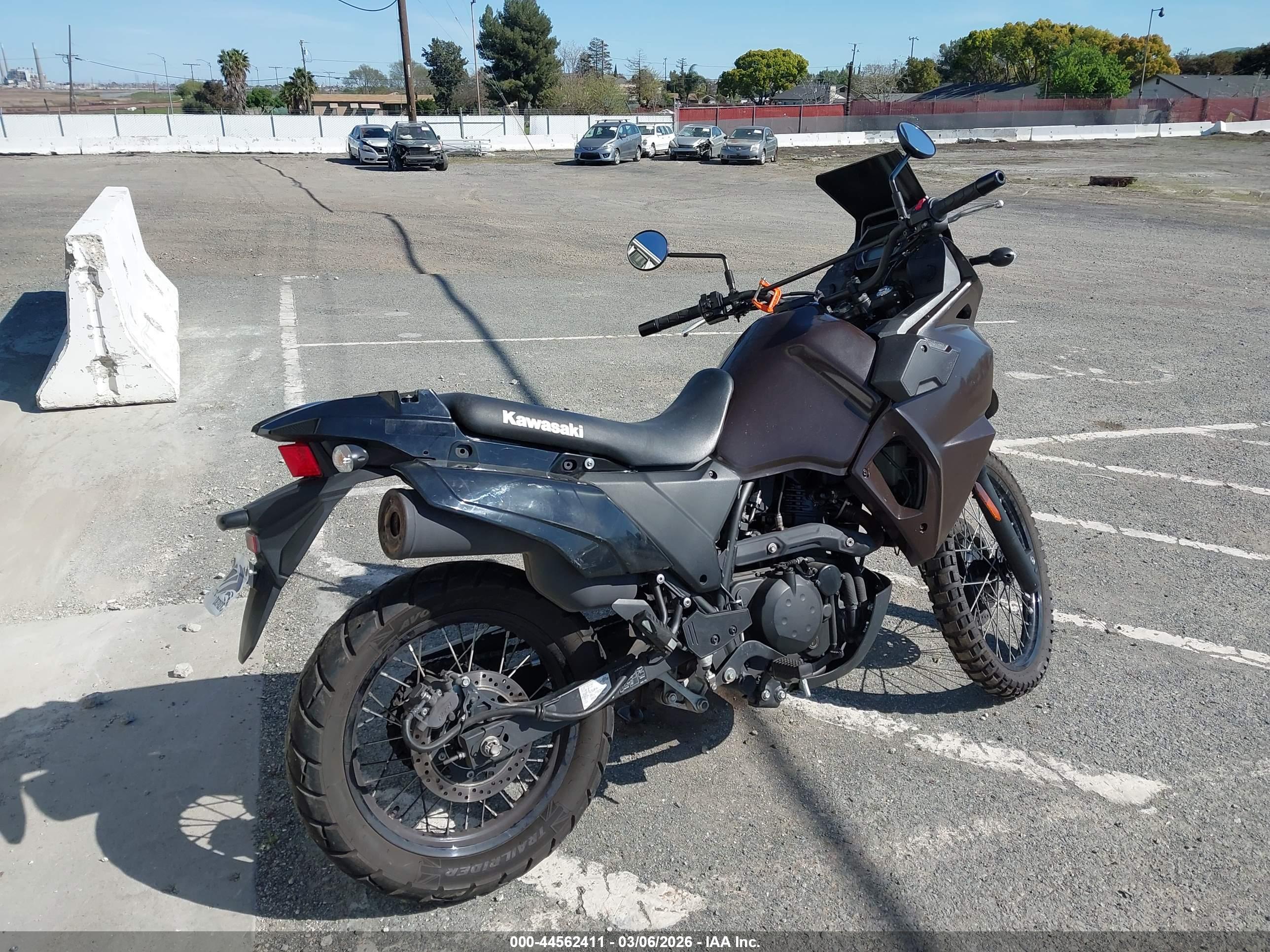 KAWASAKI KL650 image 4