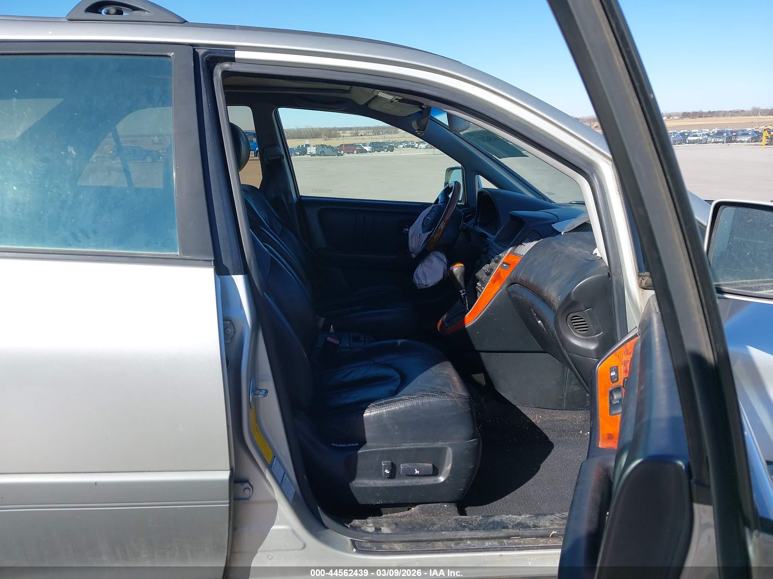LEXUS RX image 5