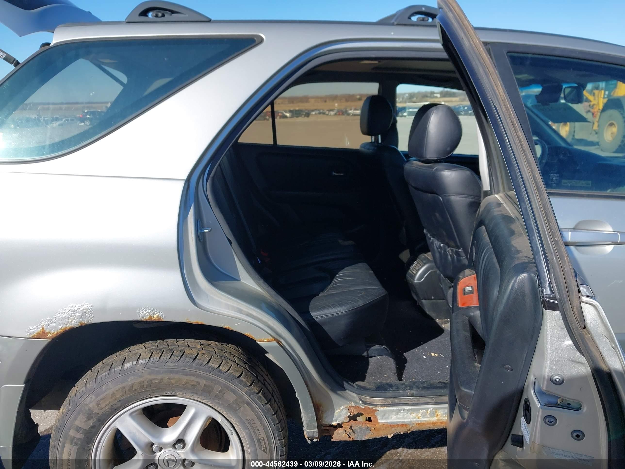 LEXUS RX image 8