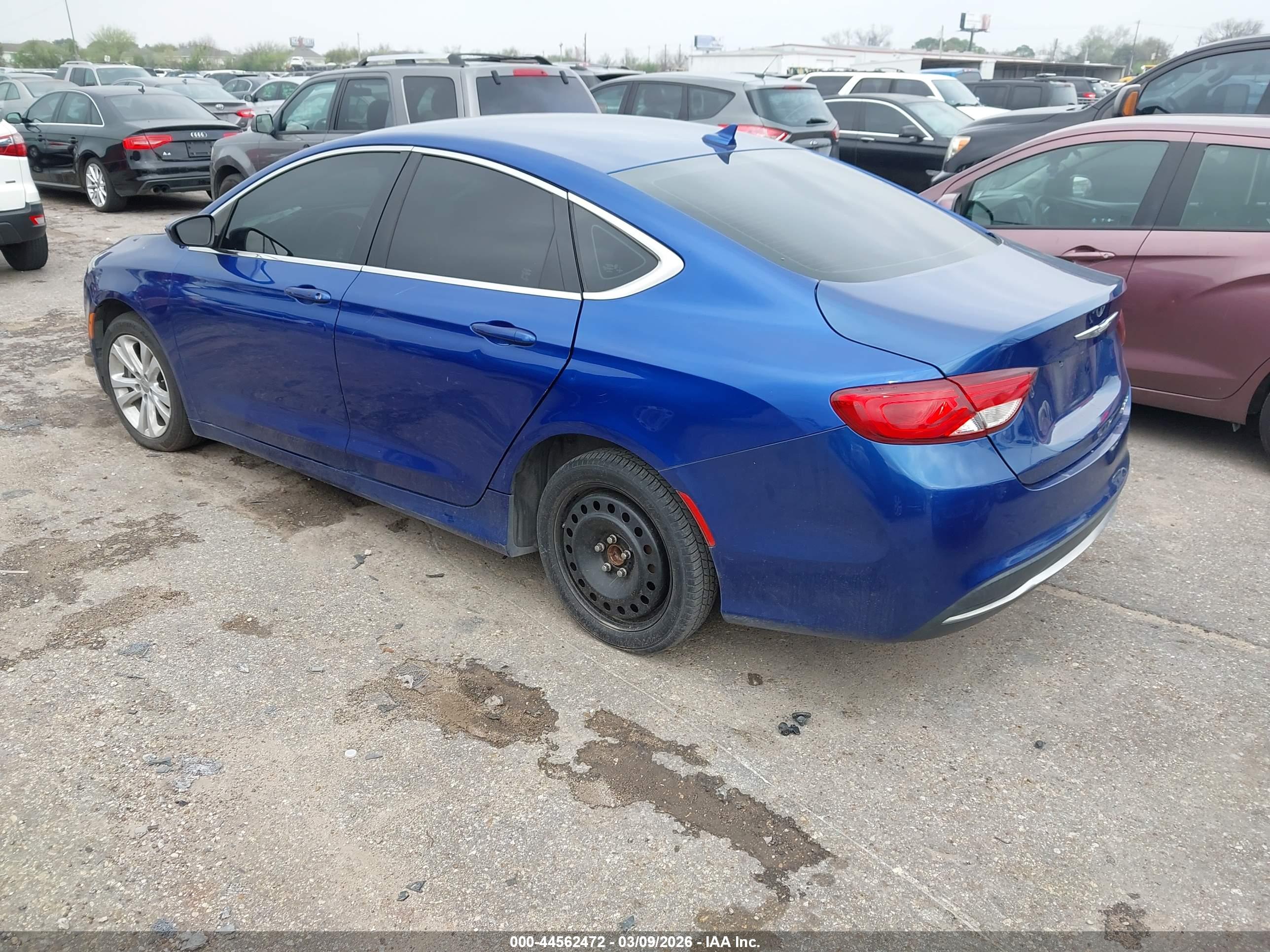 CHRYSLER 200 image 3
