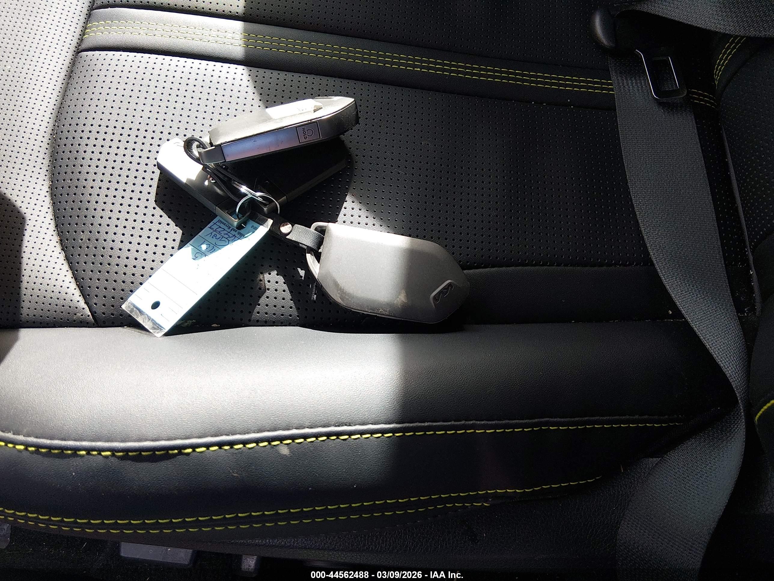 KIA K5 image 11