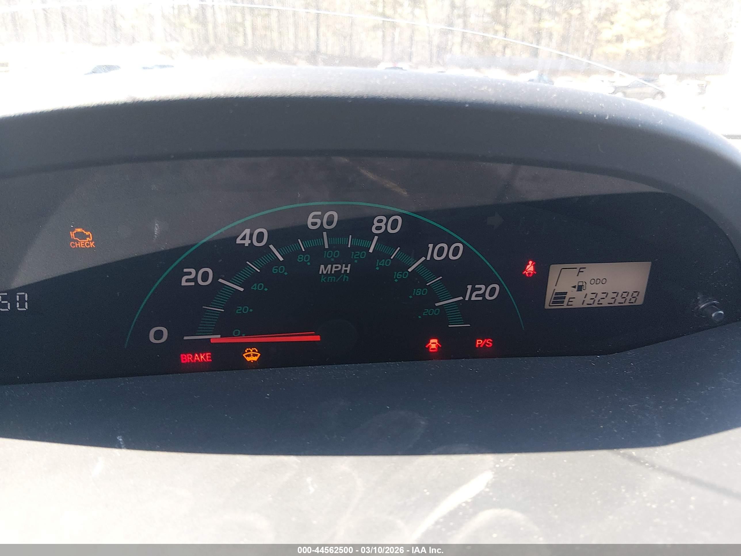 TOYOTA YARIS image 7