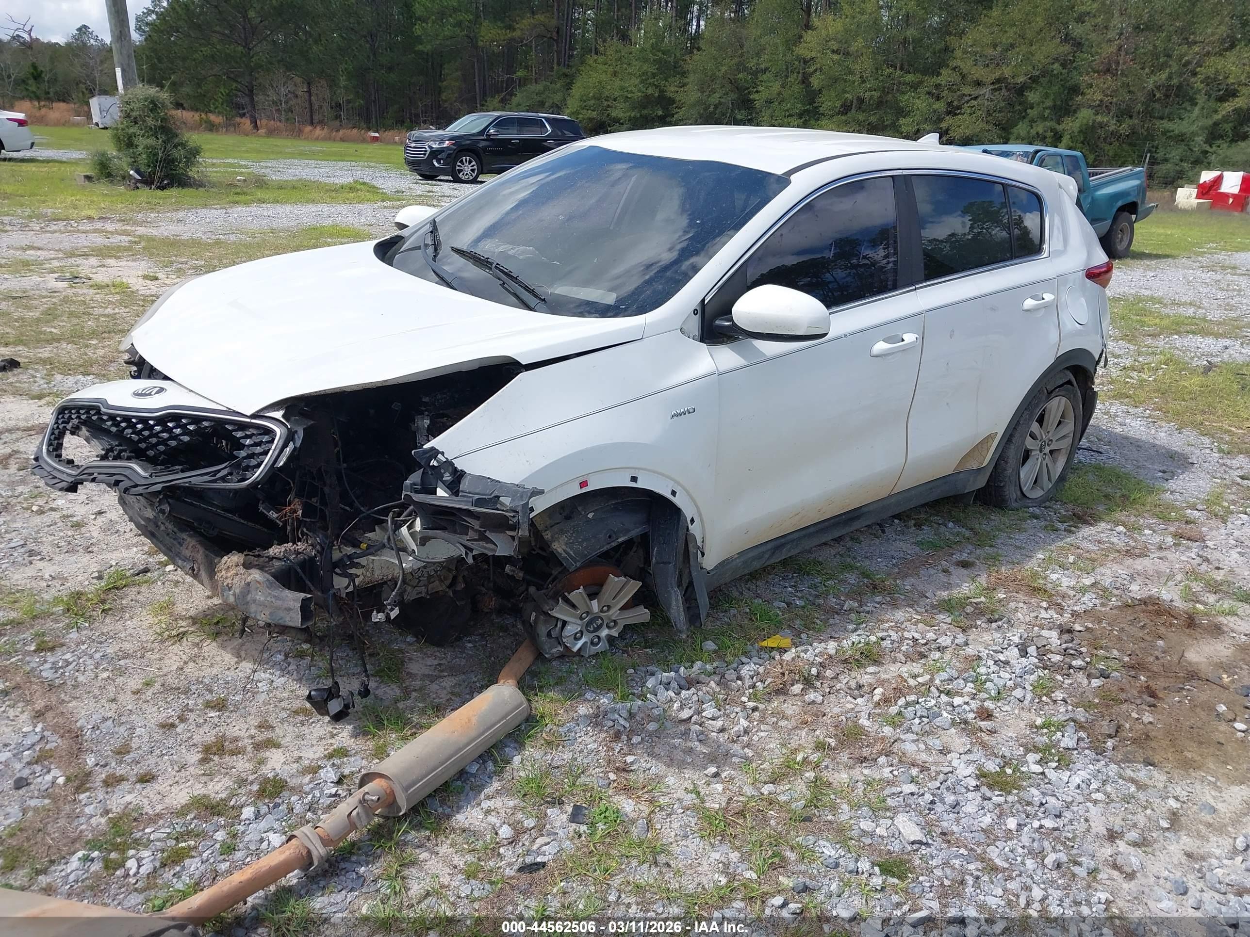KIA SPORTAGE image 2