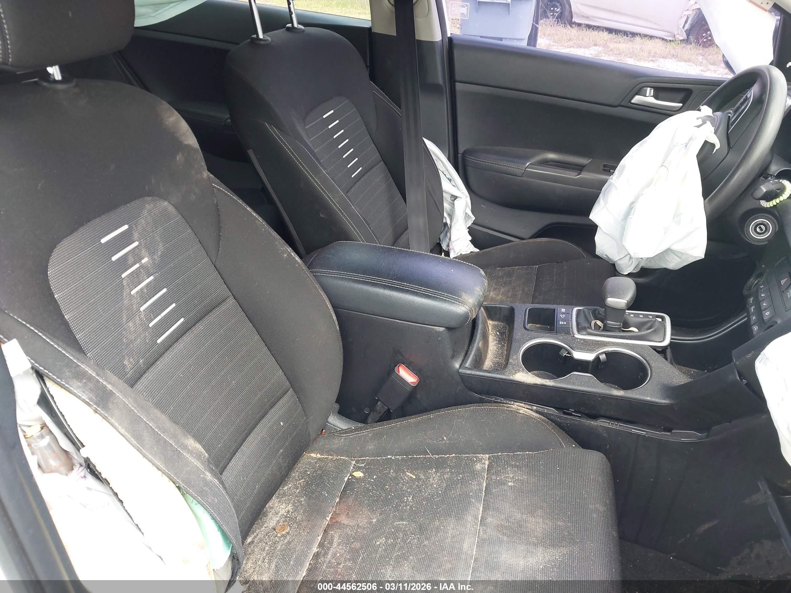 KIA SPORTAGE image 5