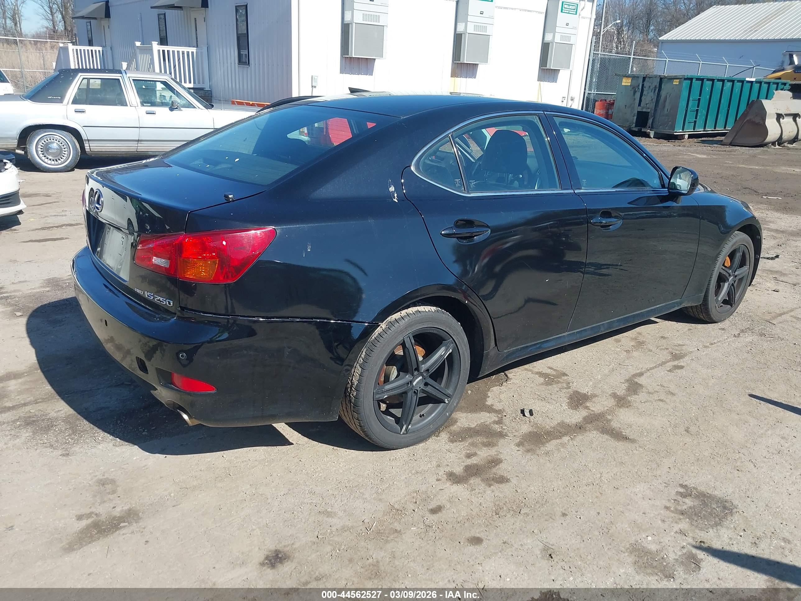 LEXUS IS image 4