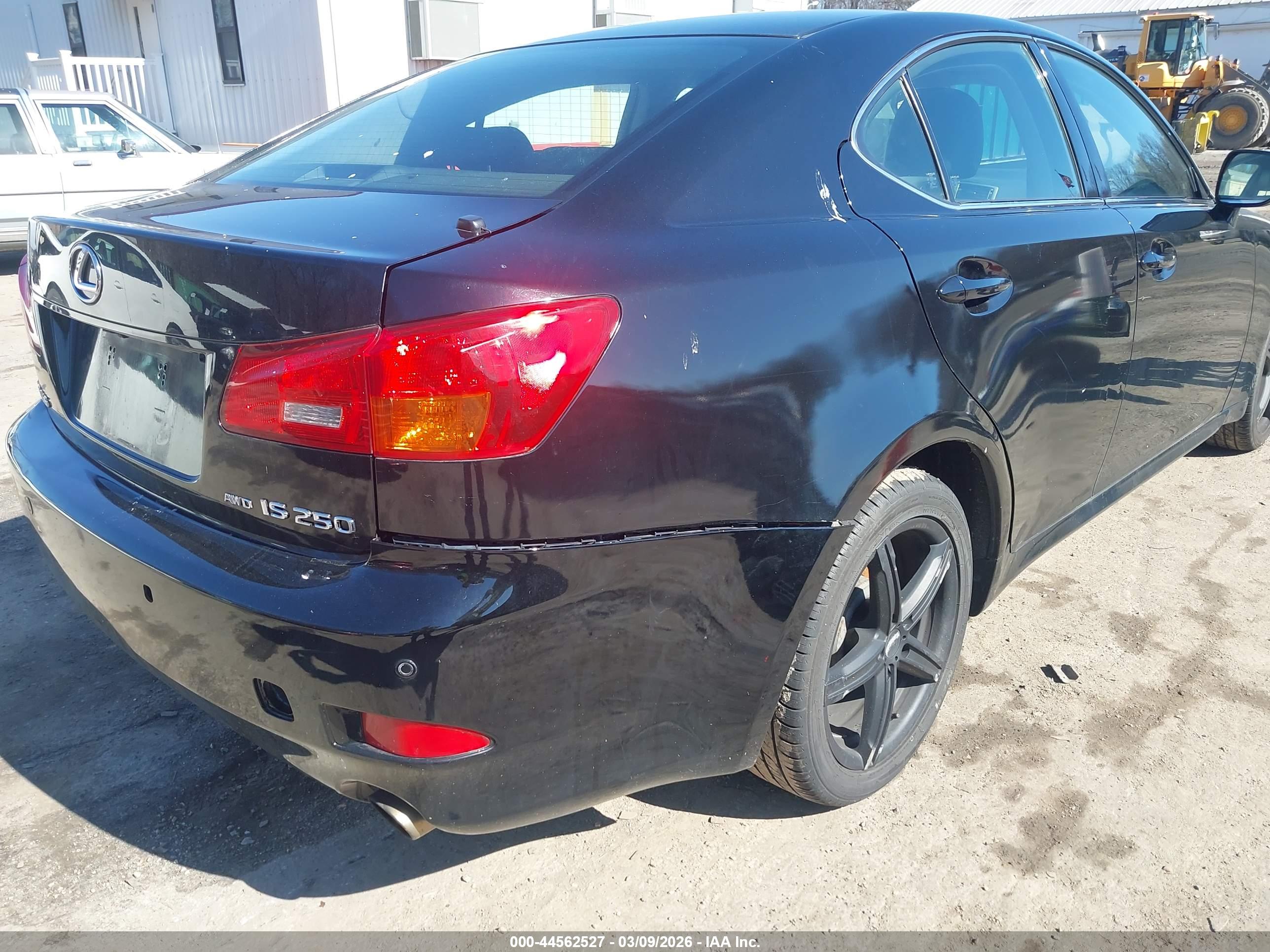 LEXUS IS image 6