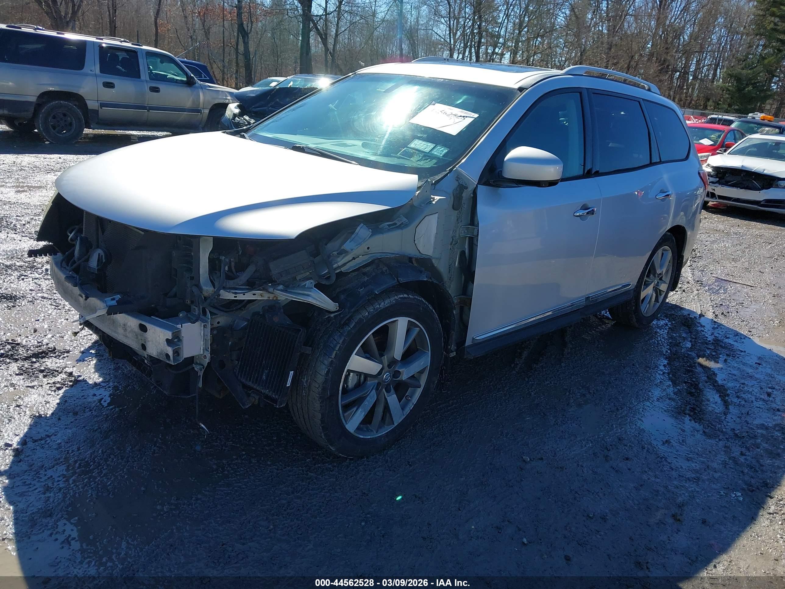 NISSAN PATHFINDER image 2