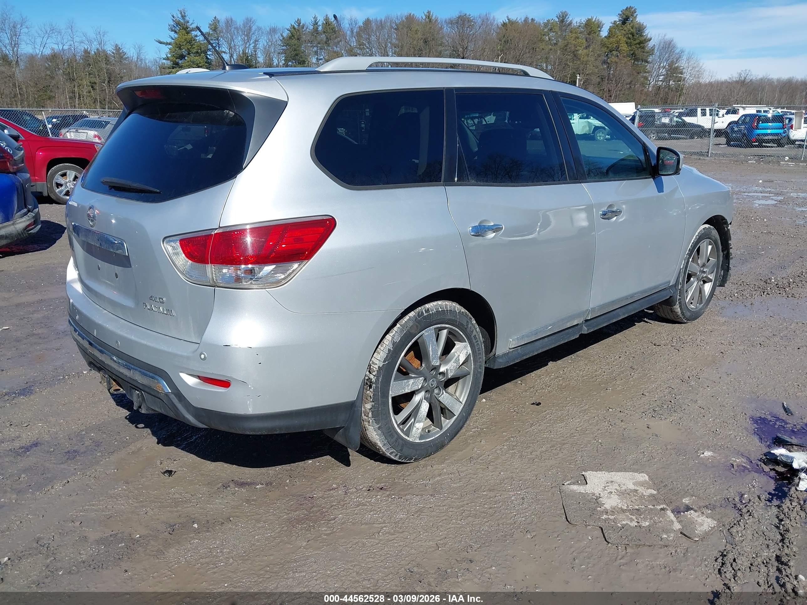 NISSAN PATHFINDER image 4