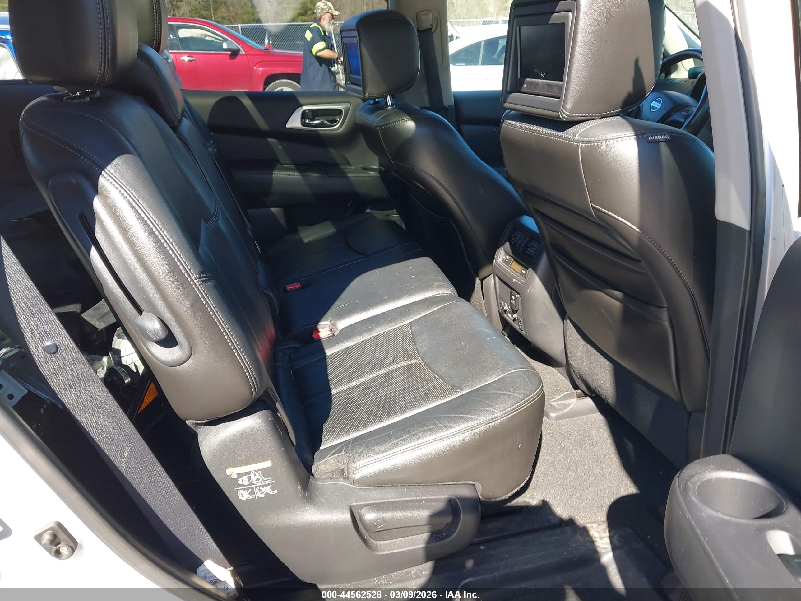 NISSAN PATHFINDER image 8