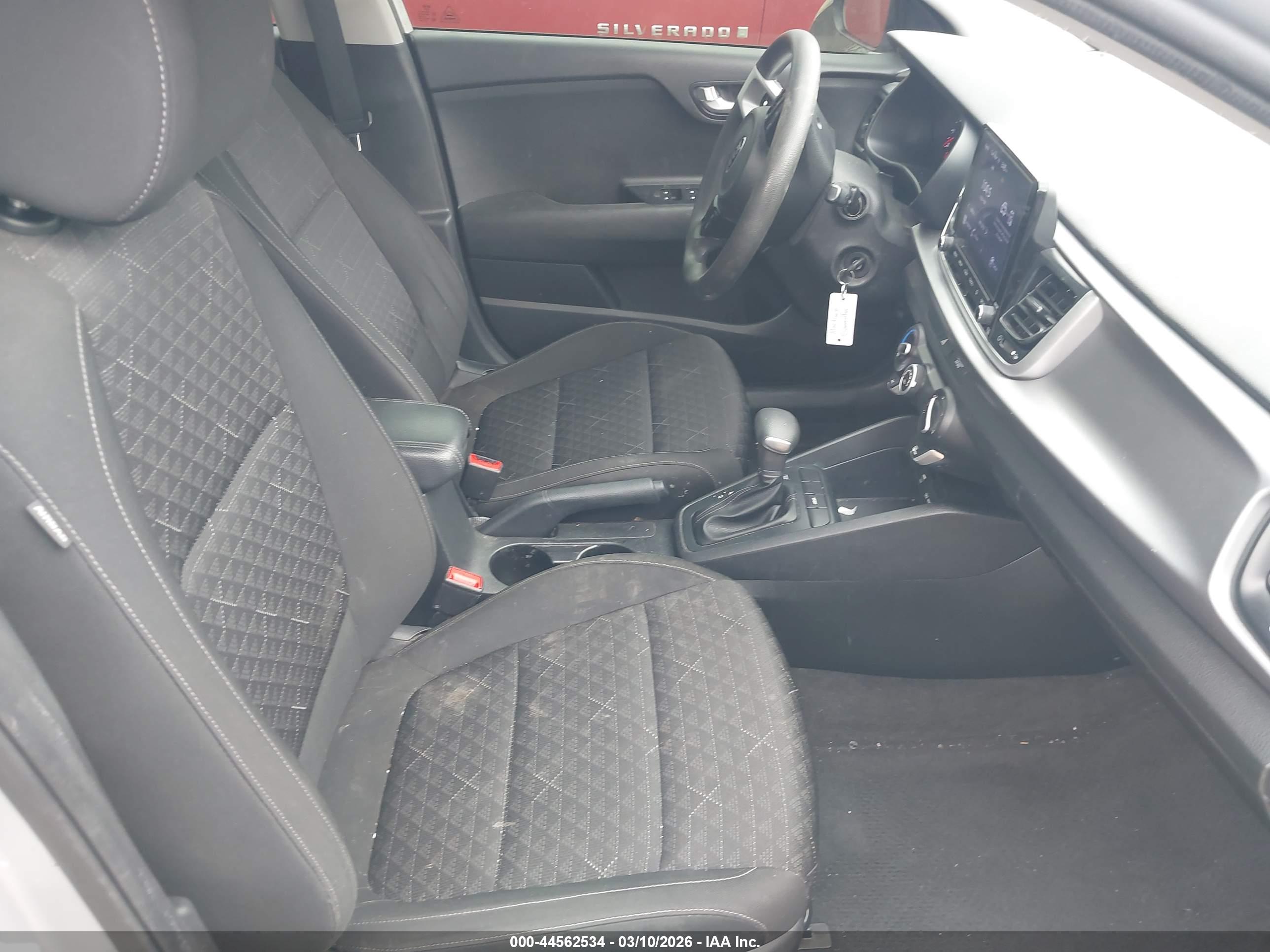 KIA RIO image 5