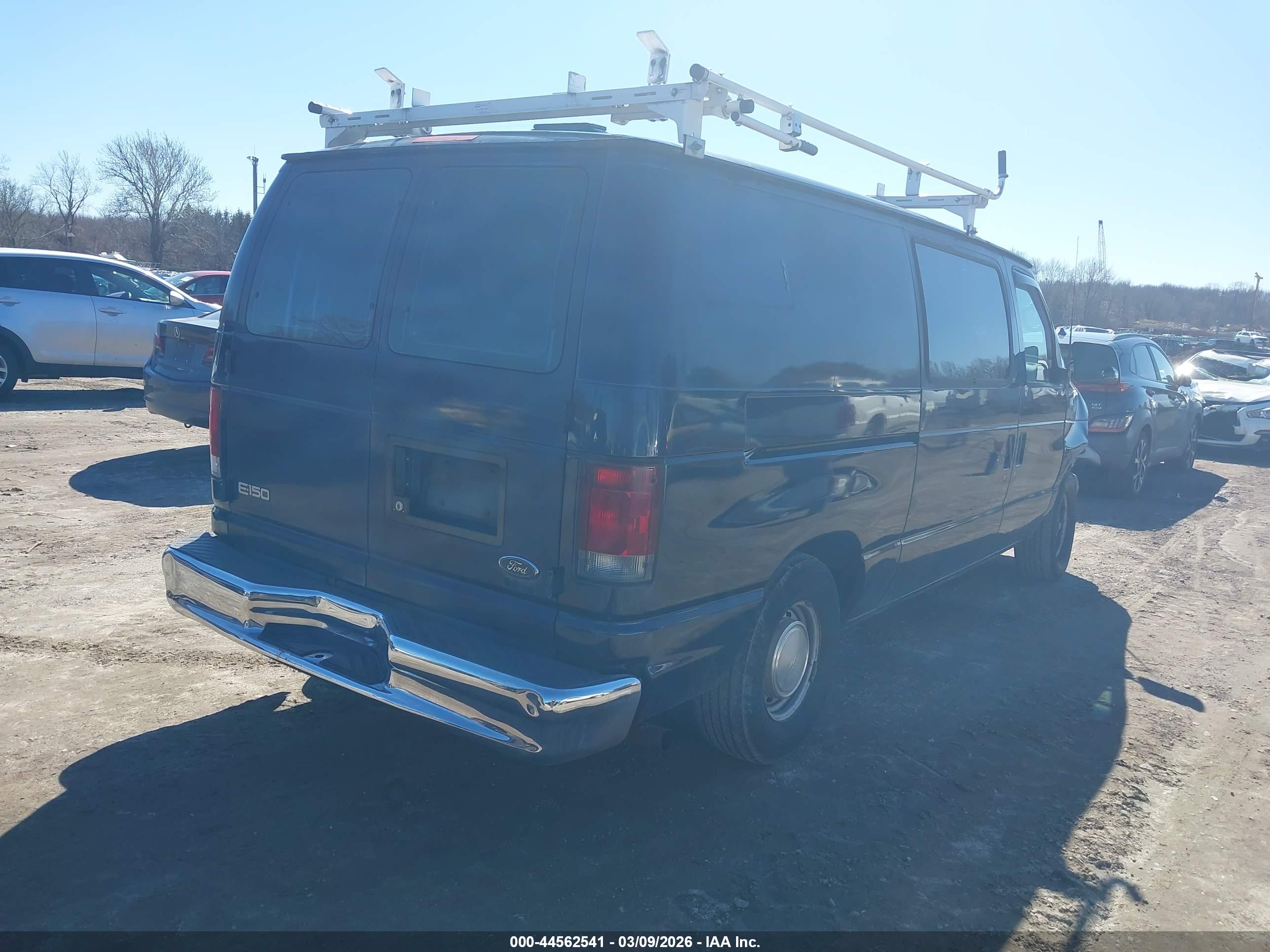 FORD E-150 image 4
