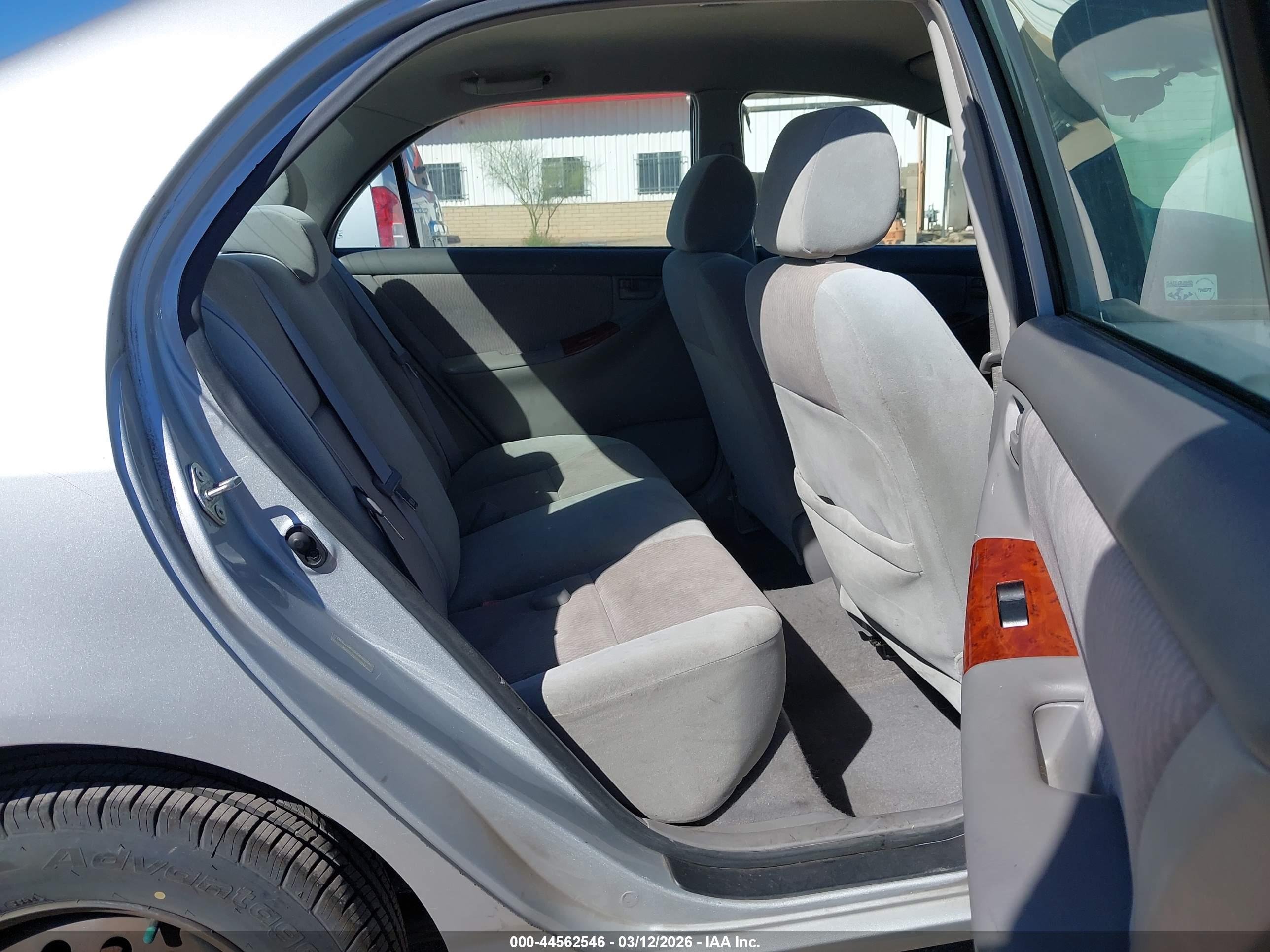 TOYOTA COROLLA image 8