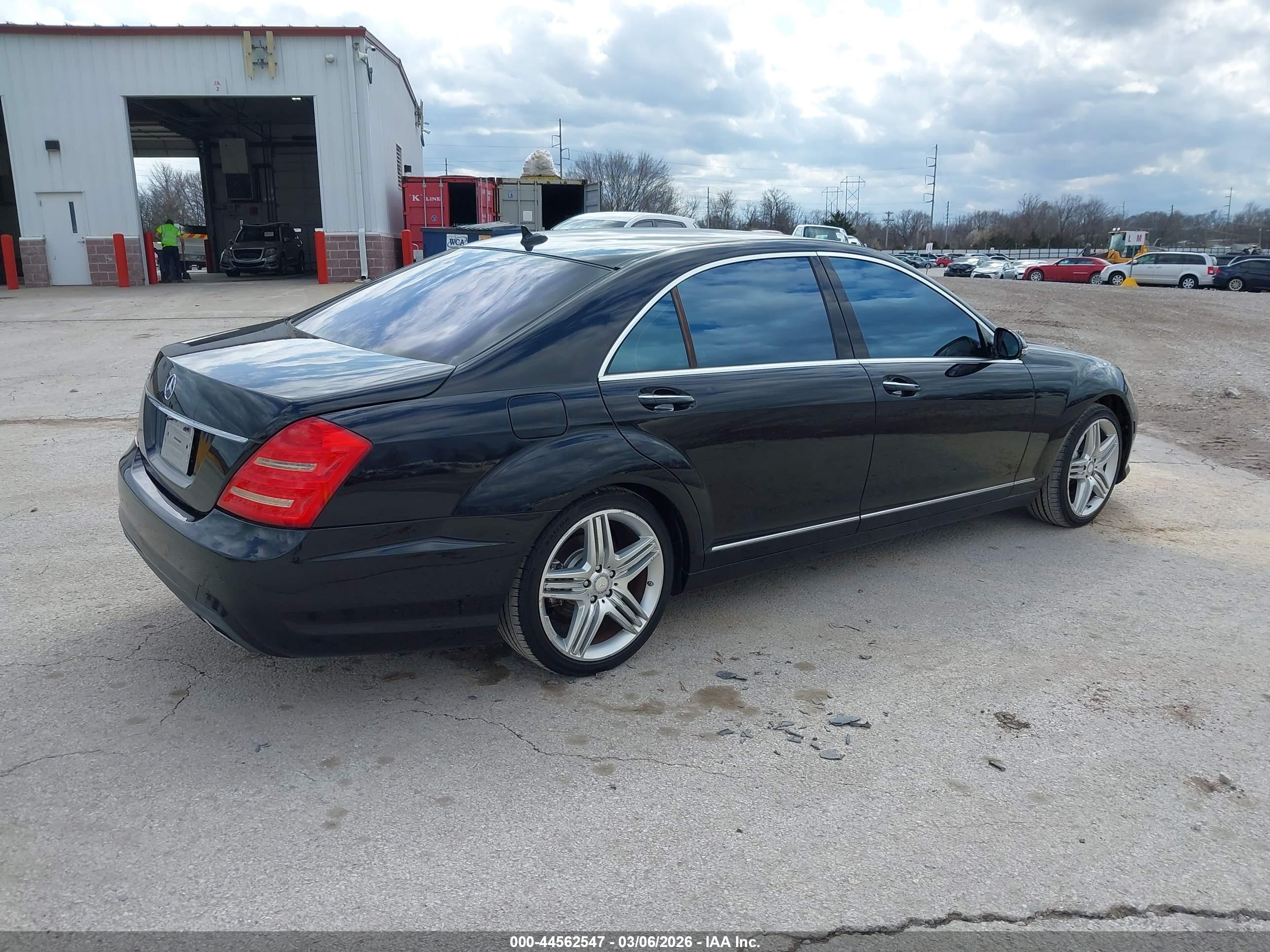 MERCEDES-BENZ S image 4