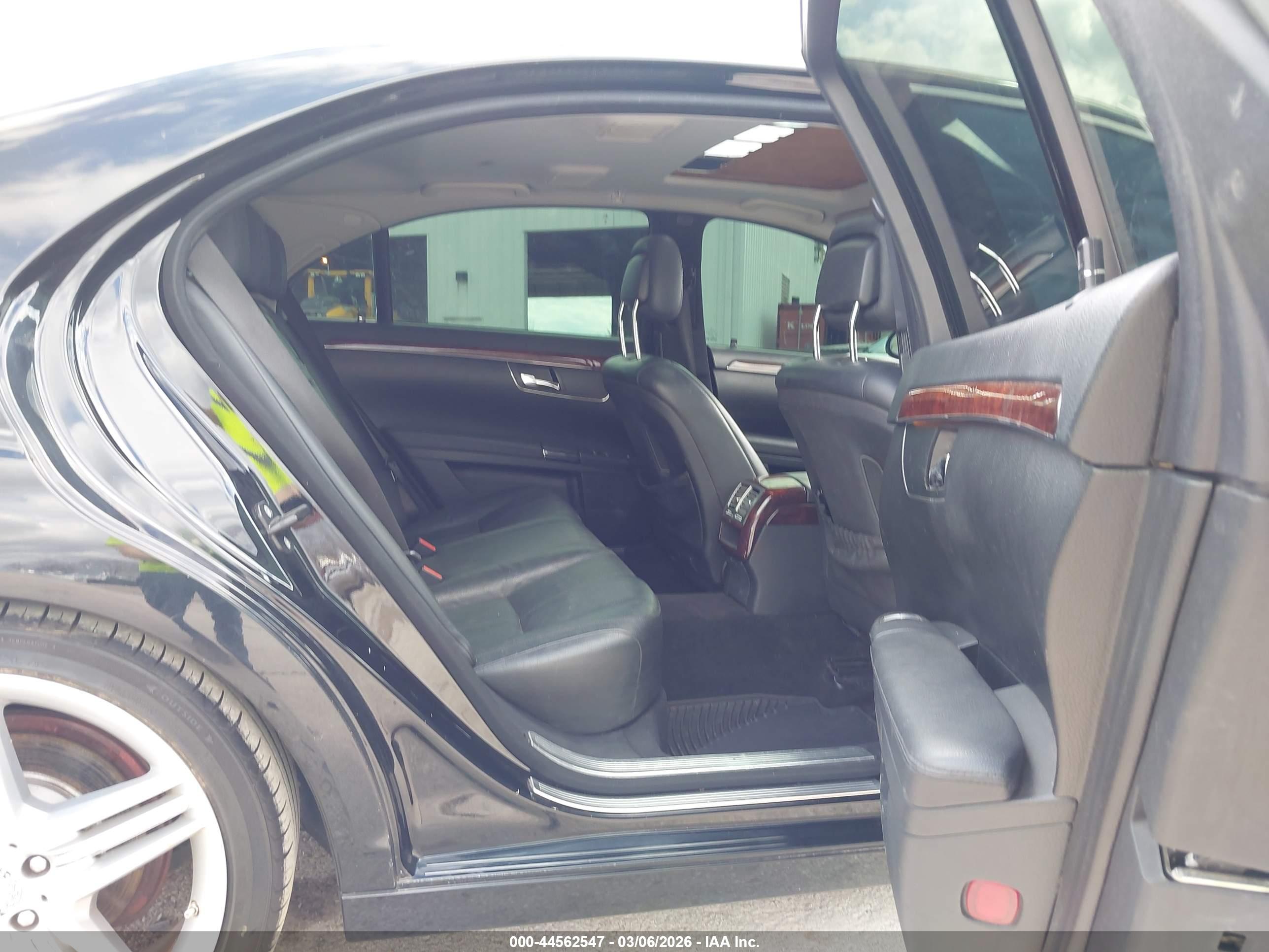 MERCEDES-BENZ S image 8