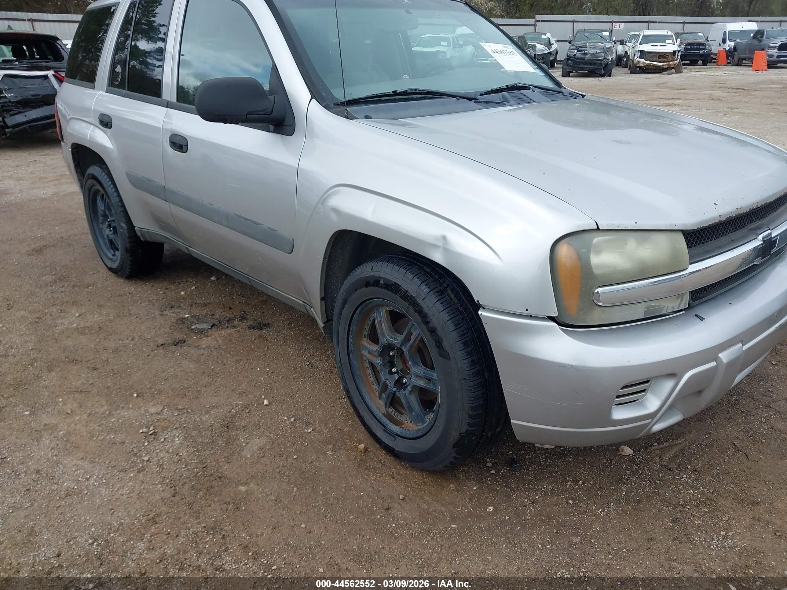 CHEVROLET TRAILBLAZER image 6