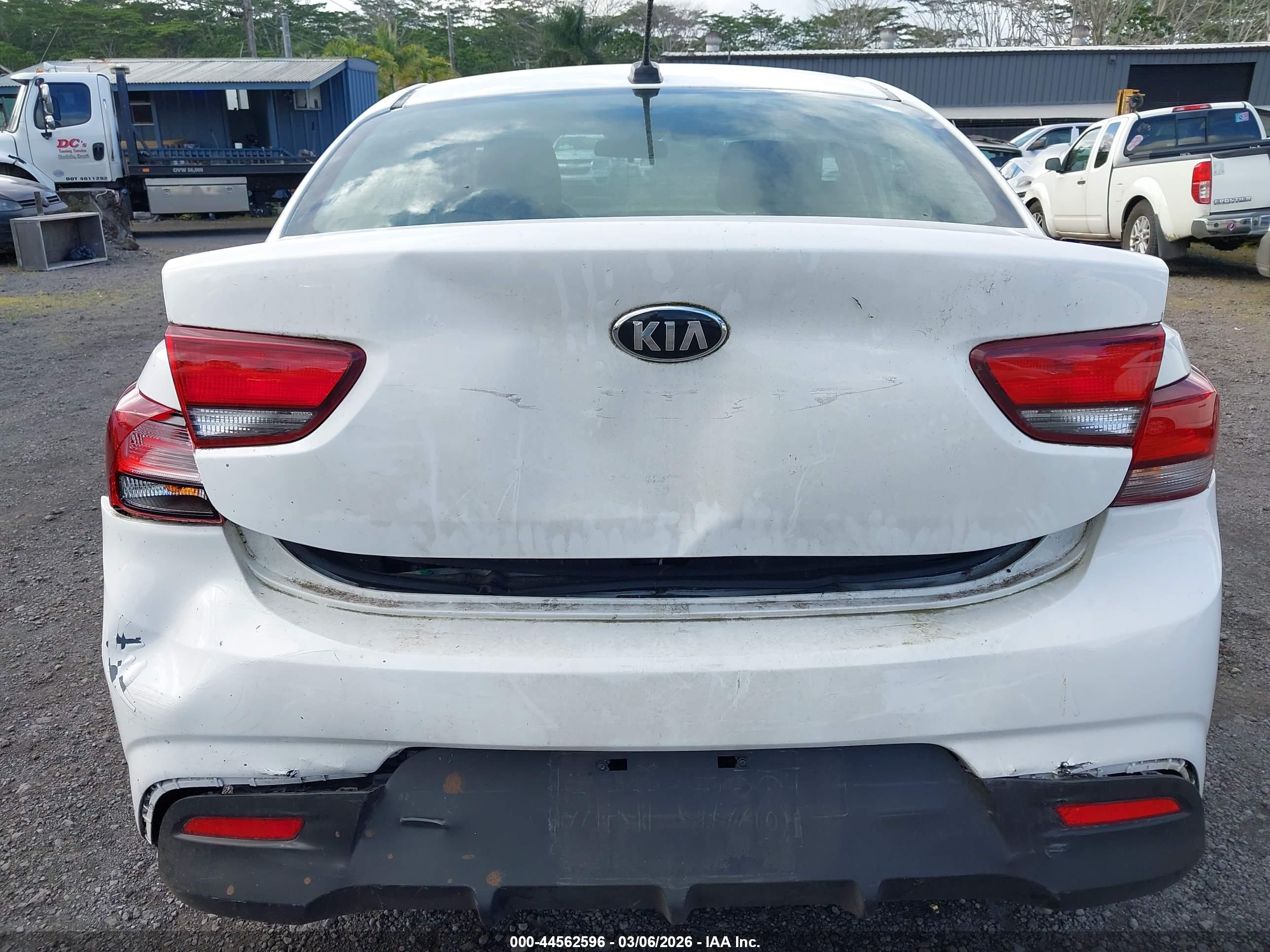 KIA RIO image 6