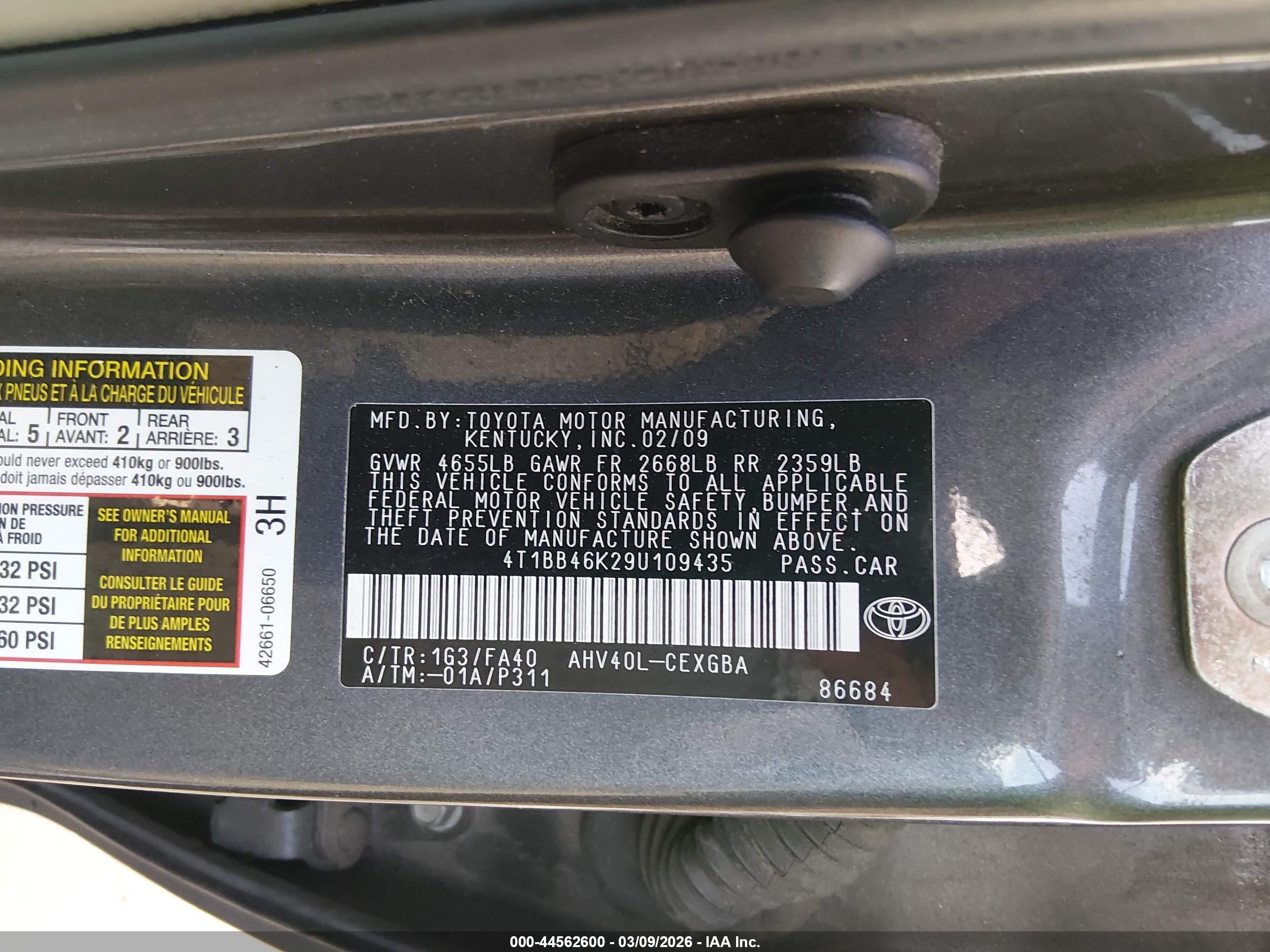 TOYOTA CAMRY image 9