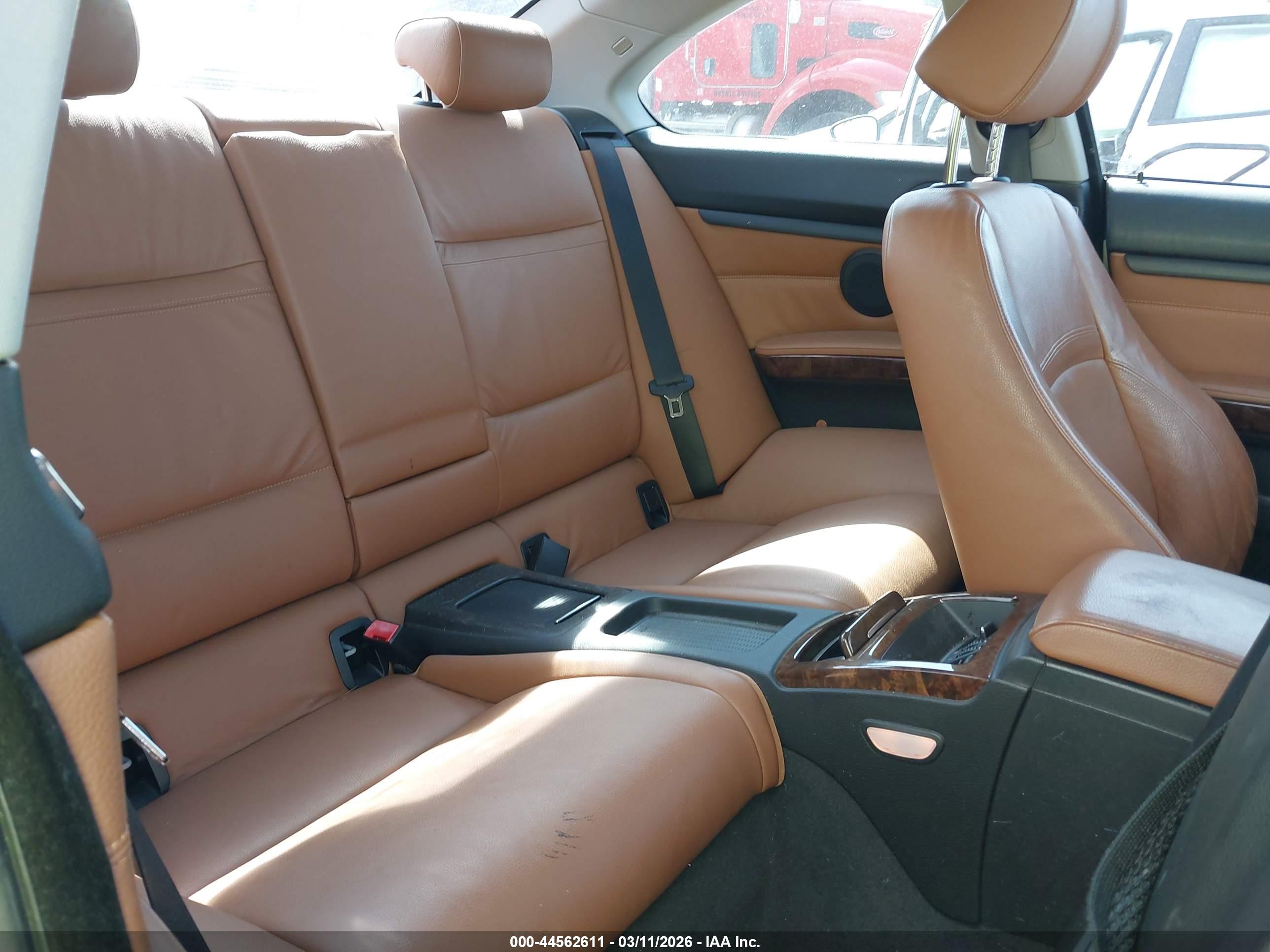 BMW 328XI image 8