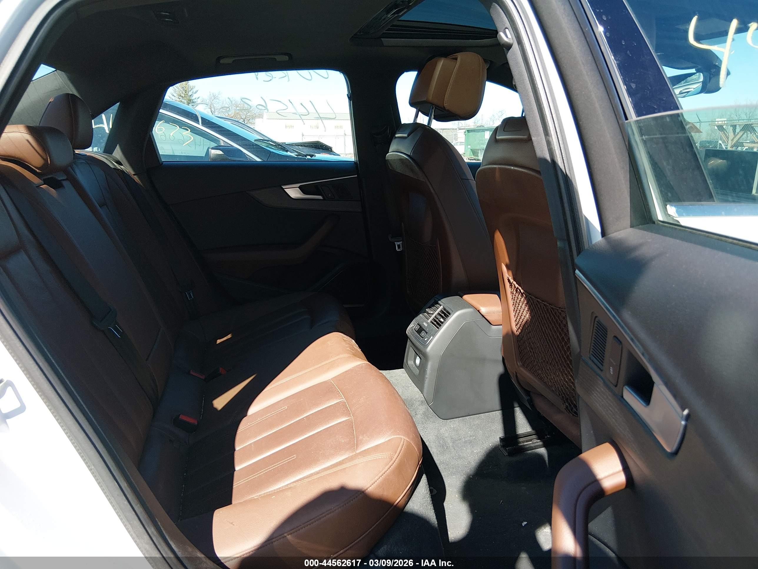 AUDI A4 image 8