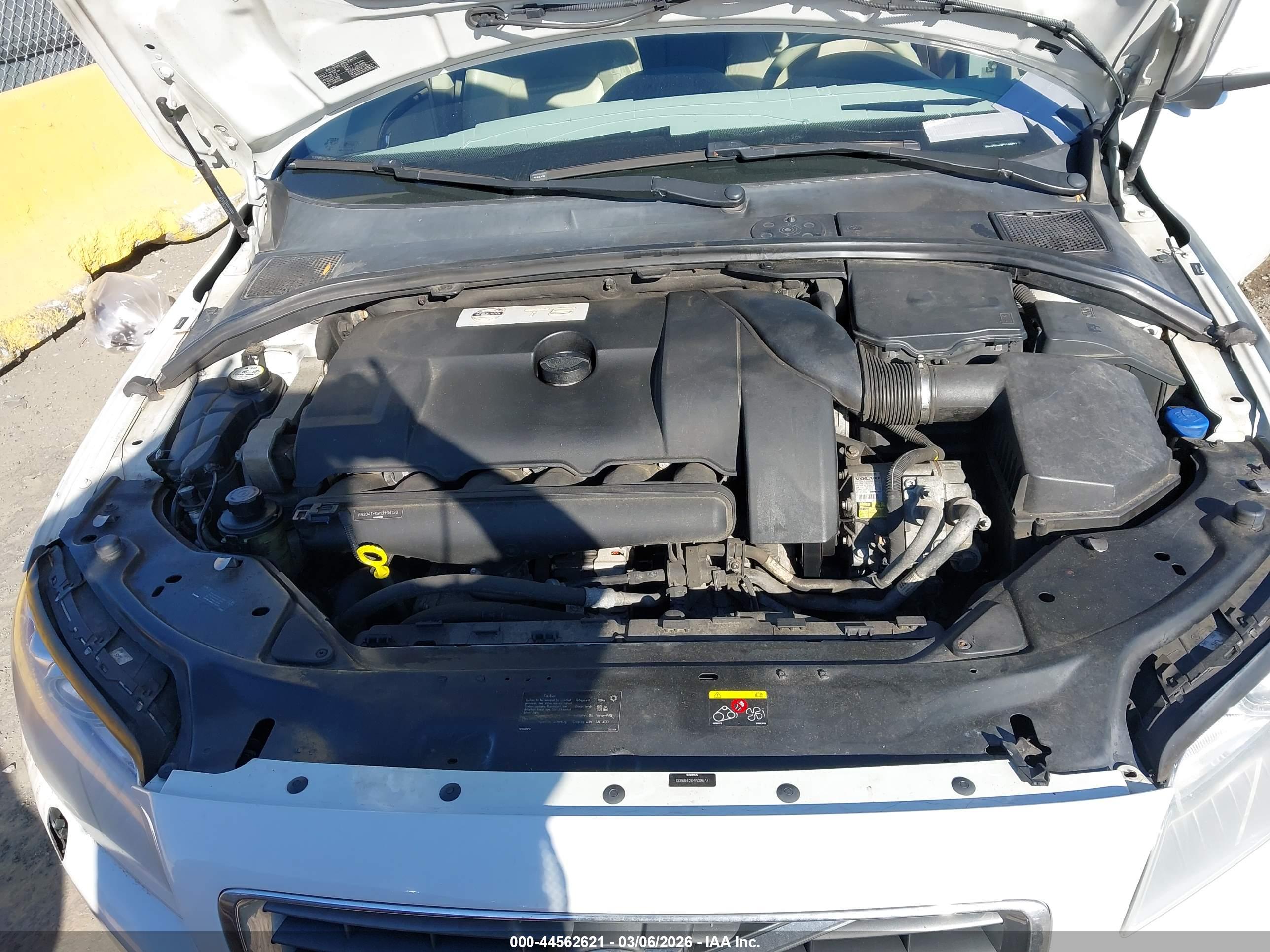 VOLVO S80 image 10
